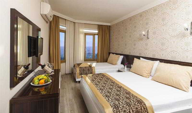 Golda Hotel
