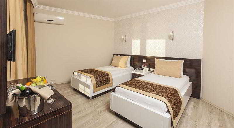 Golda Hotel