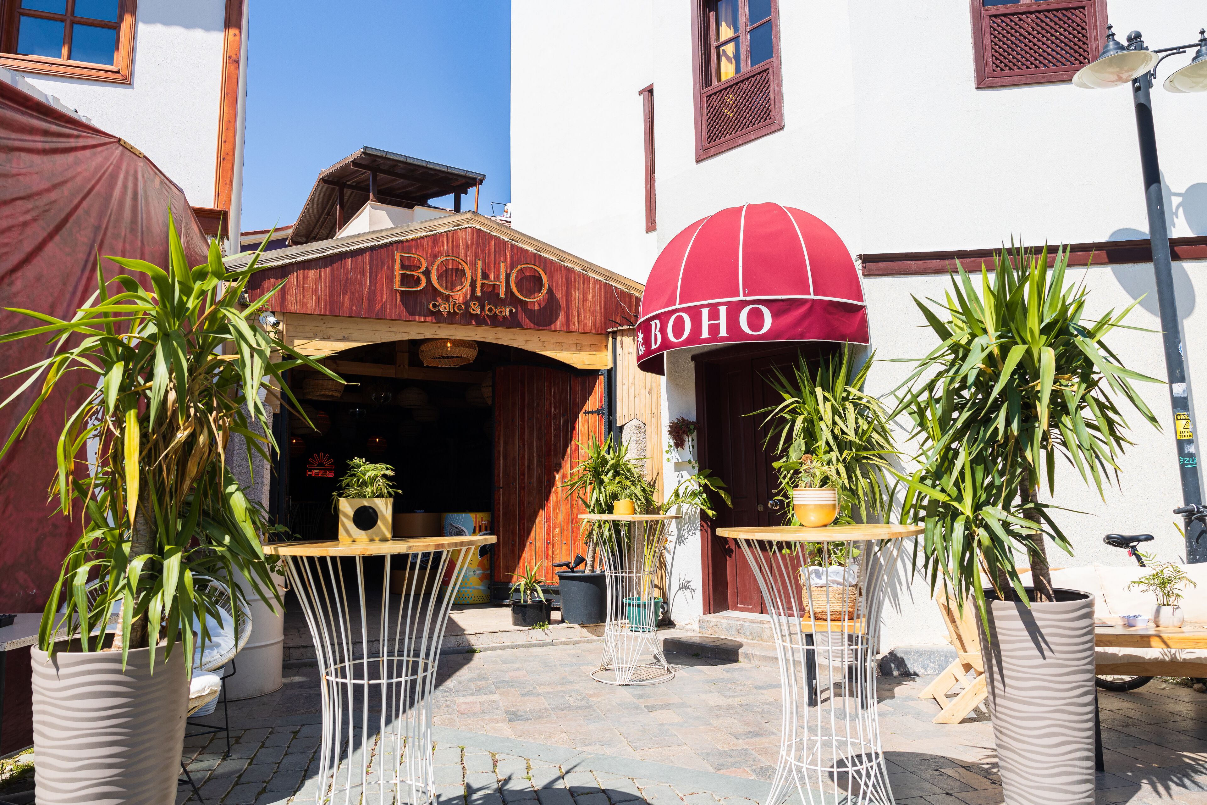 Boho Oldtown Apart Hotel