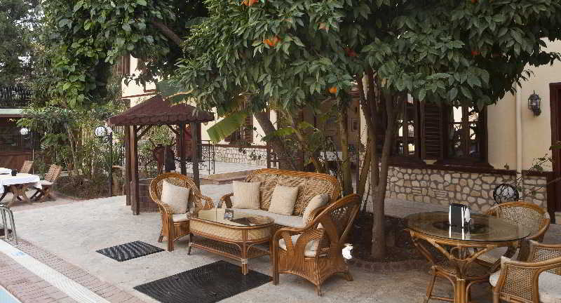 Castle Old Town Hotel