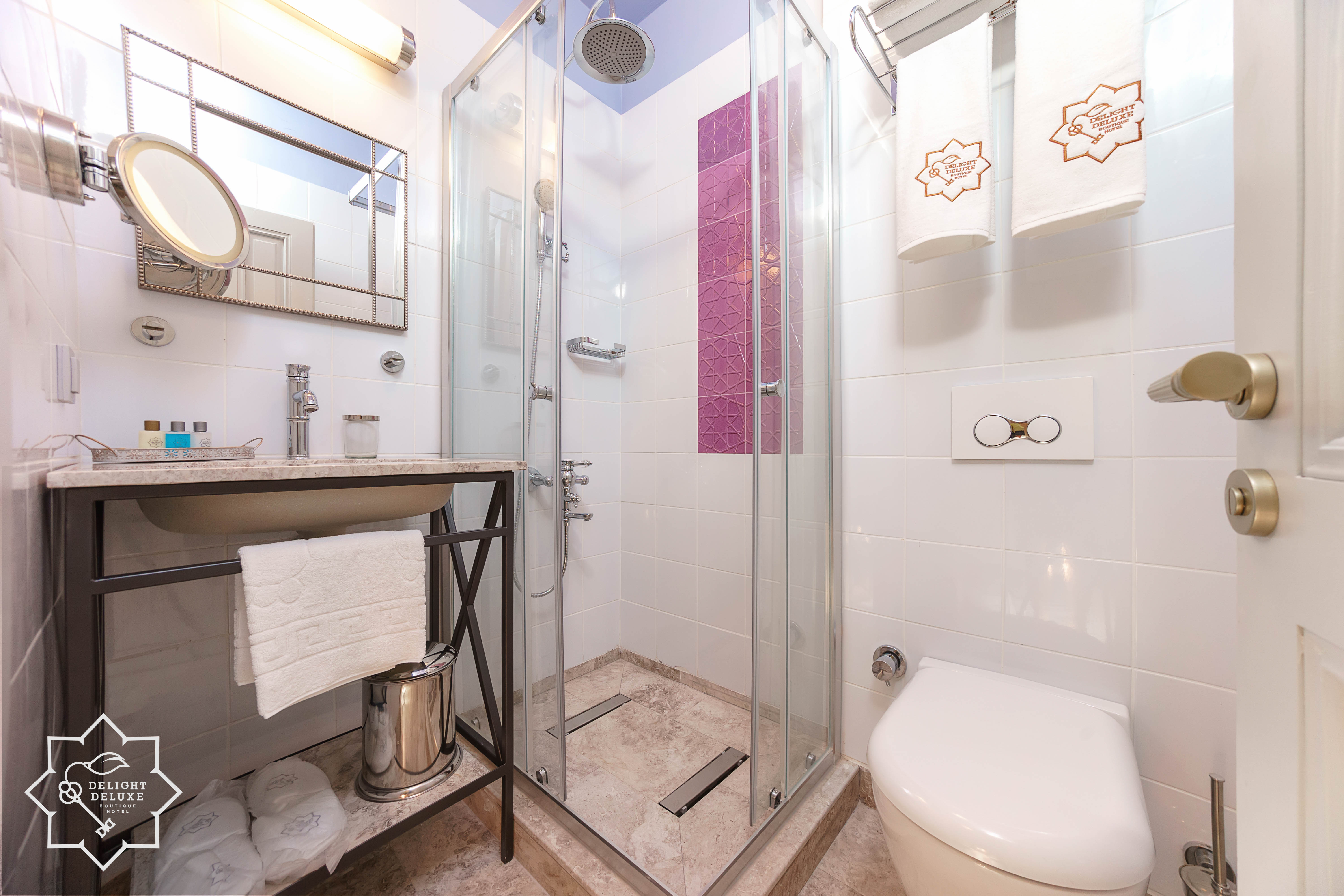 Delight Deluxe Boutique Hotel