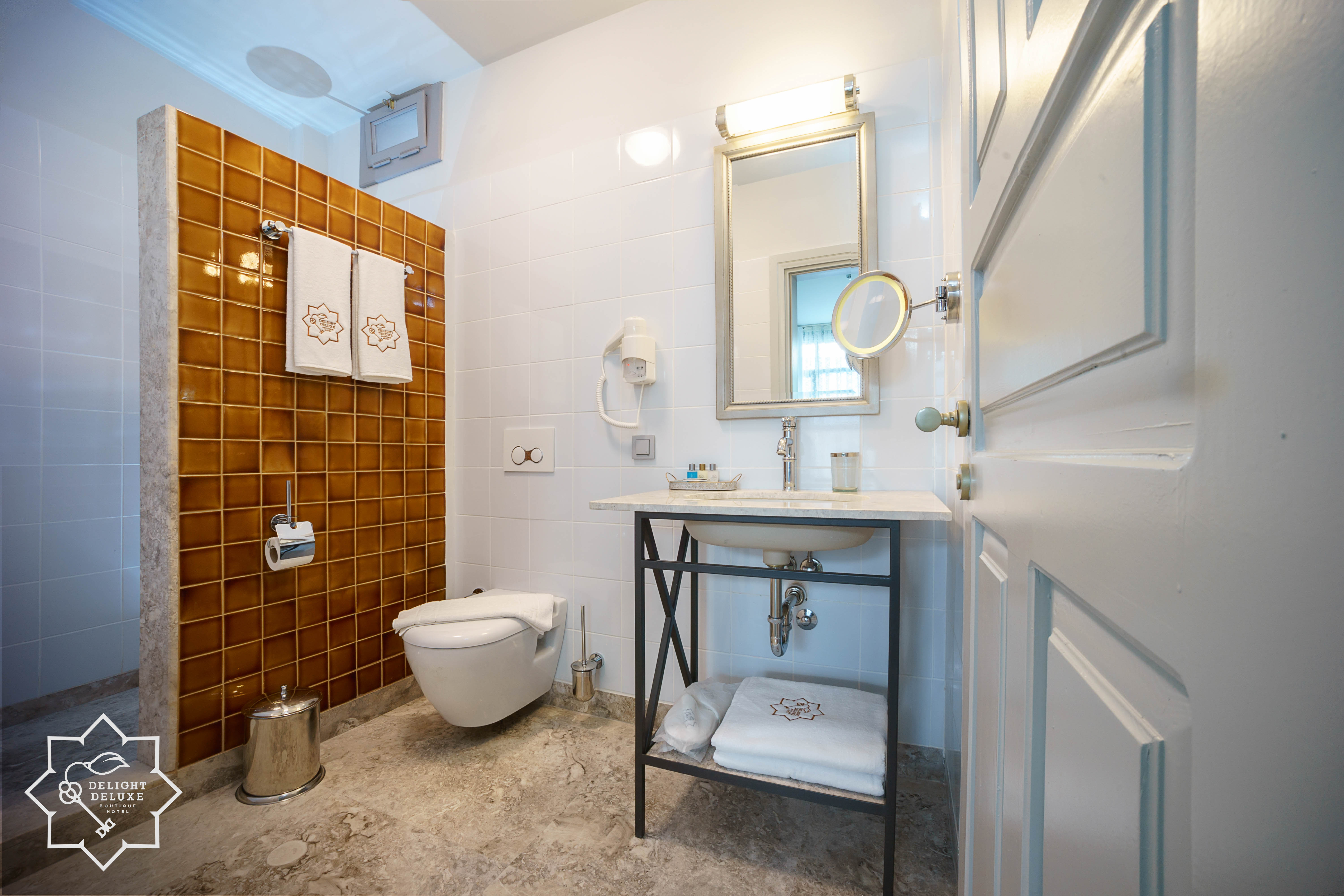 Delight Deluxe Boutique Hotel