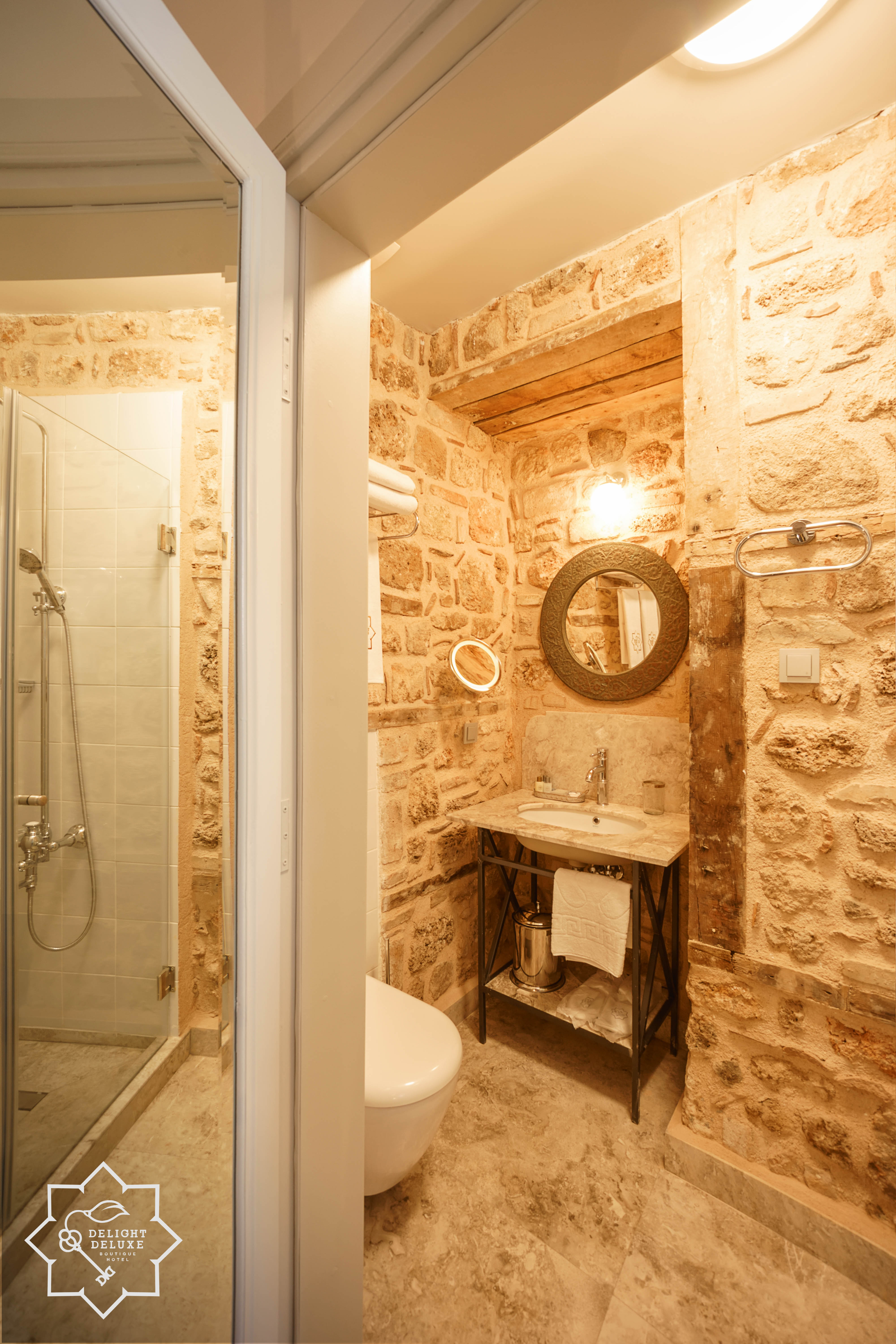 Delight Deluxe Boutique Hotel