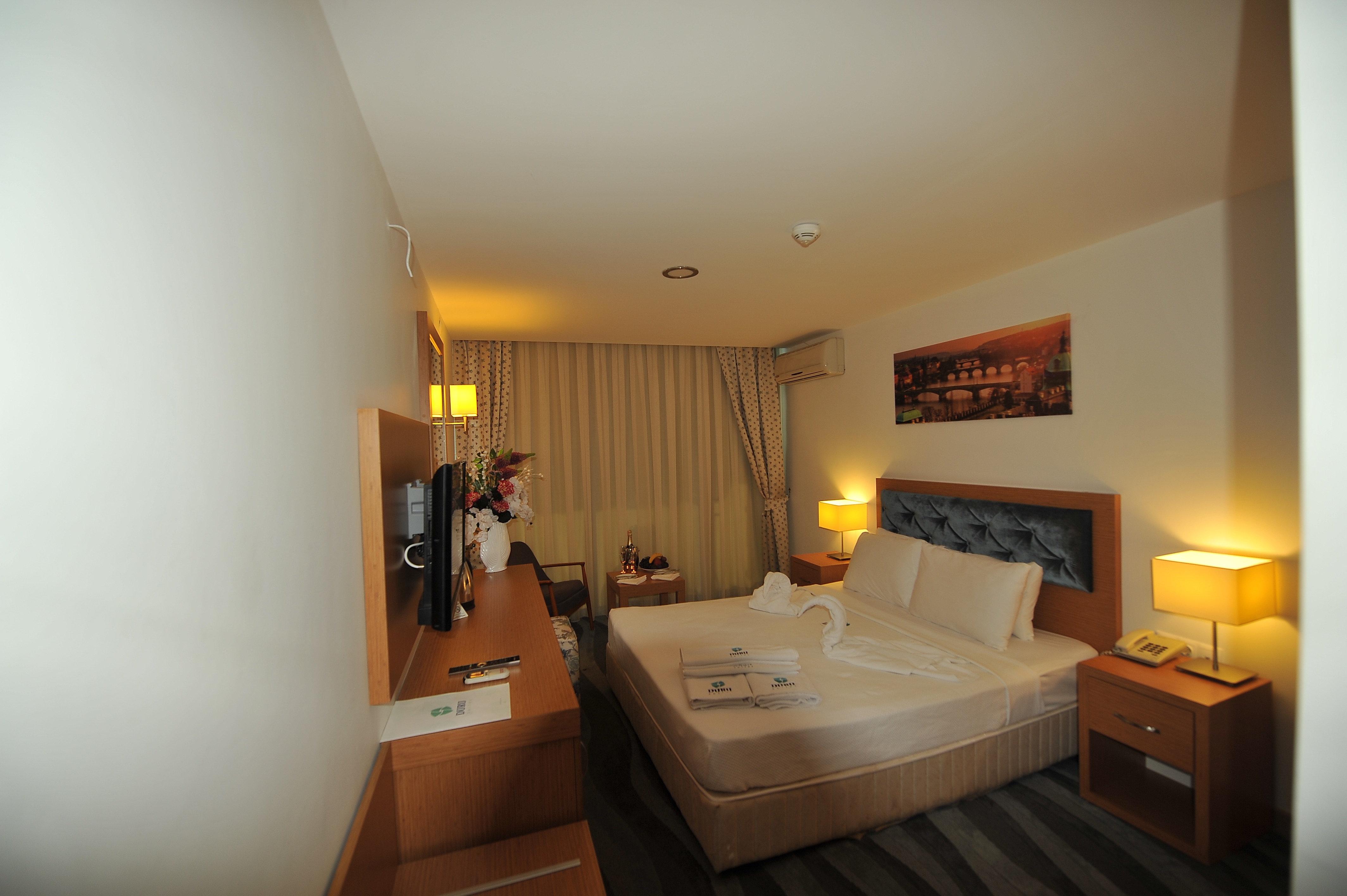 Regna Hotel