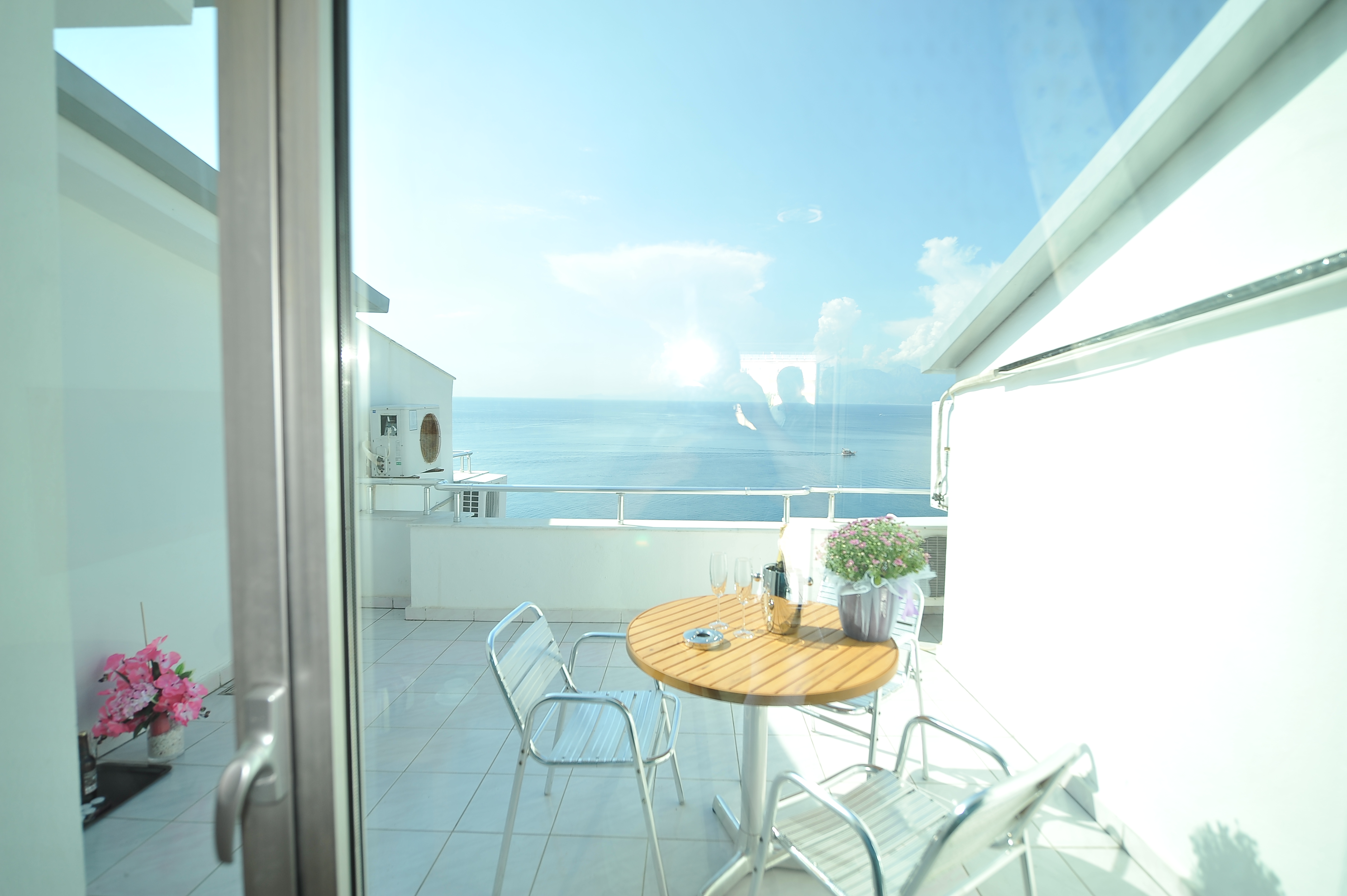 Regna Hotel