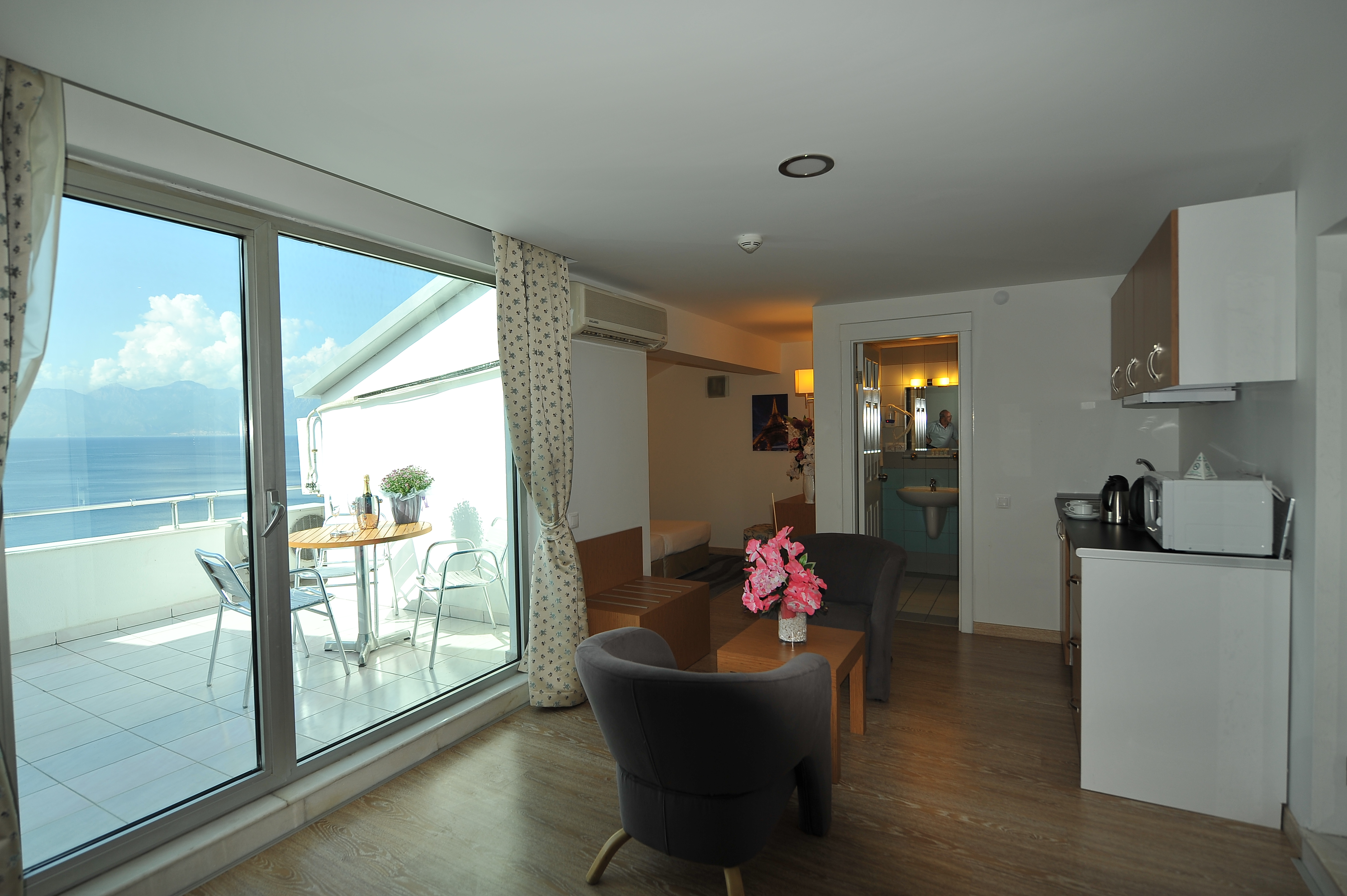 Regna Hotel