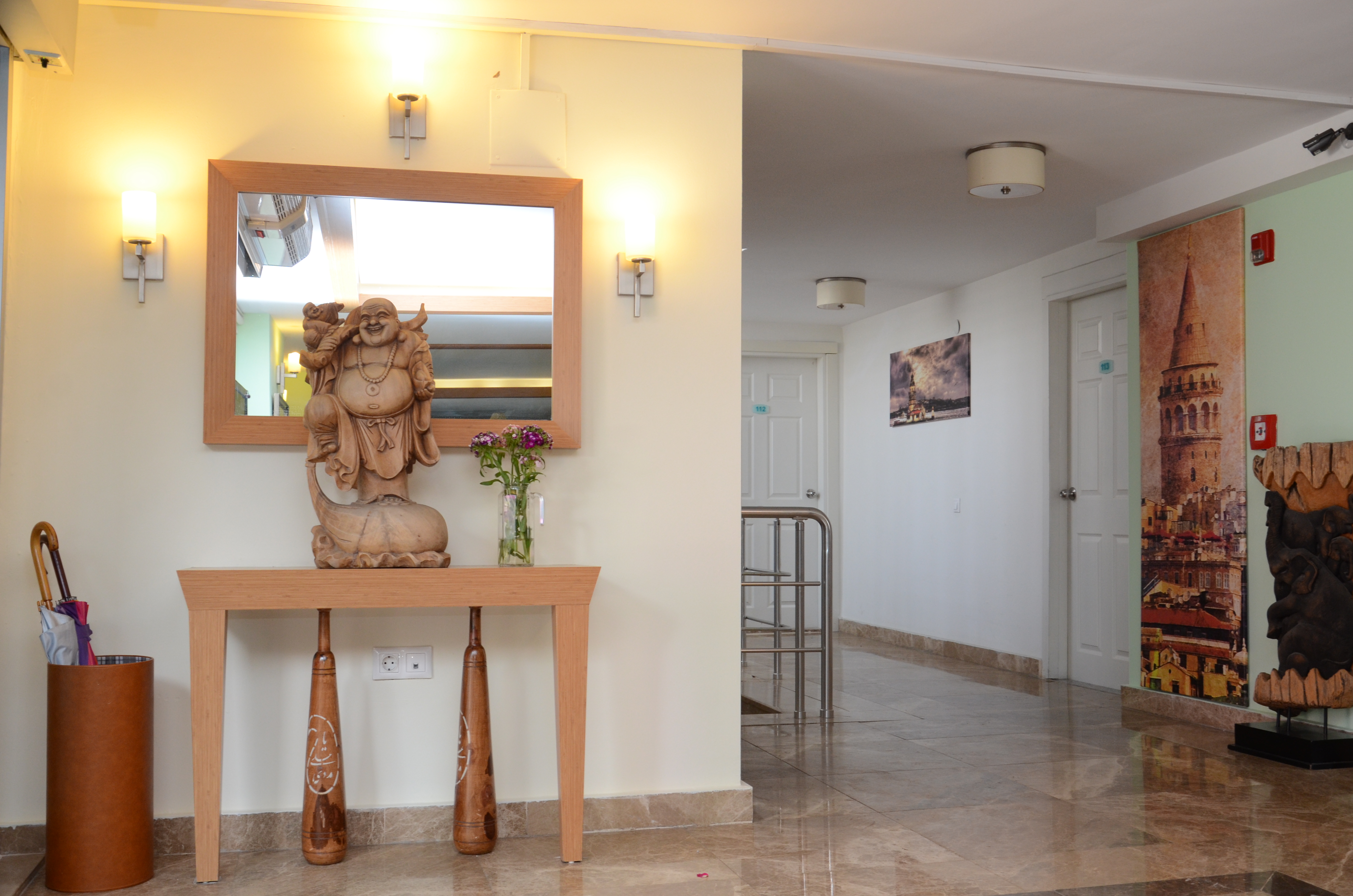 Regna Hotel