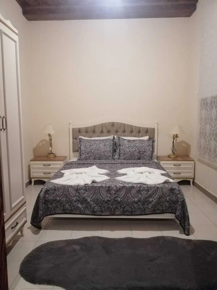 Lily Town Boutique Hotel