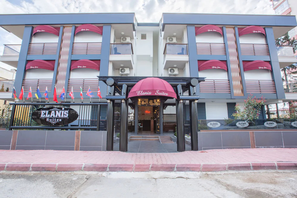 Elanis Suites