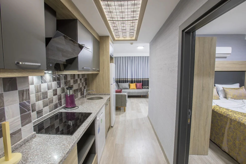 Elanis Suites