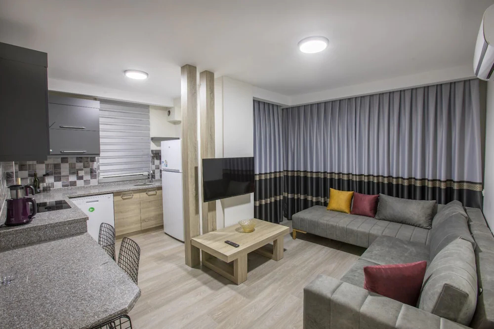Elanis Suites