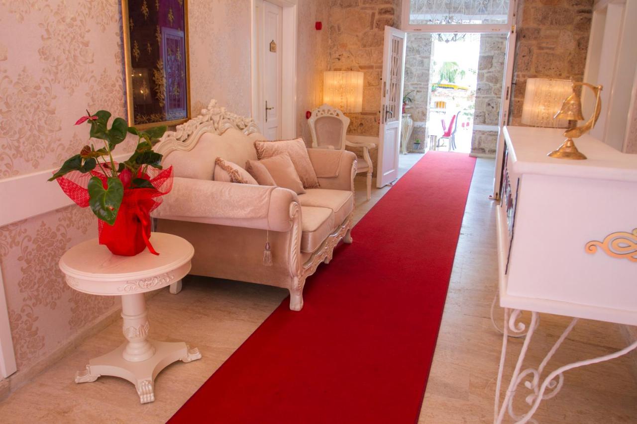 Lavin Suites Hotel