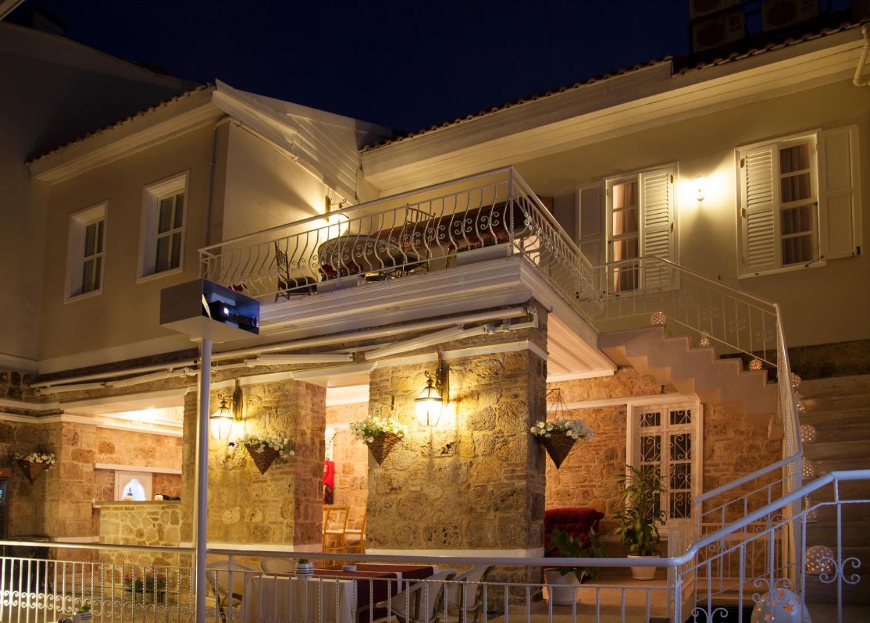 Lavin Suites Hotel