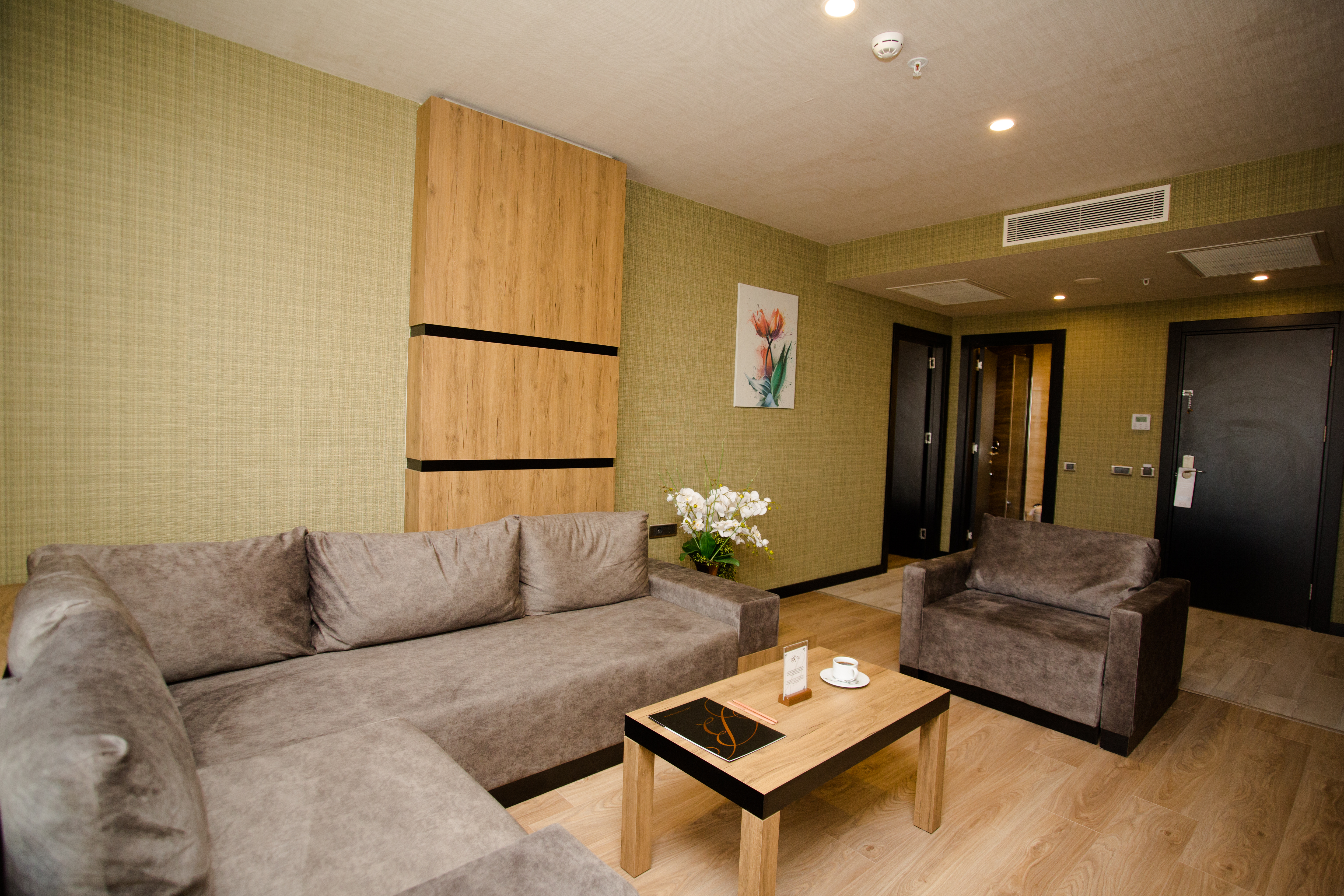 SKY Business Hotel
