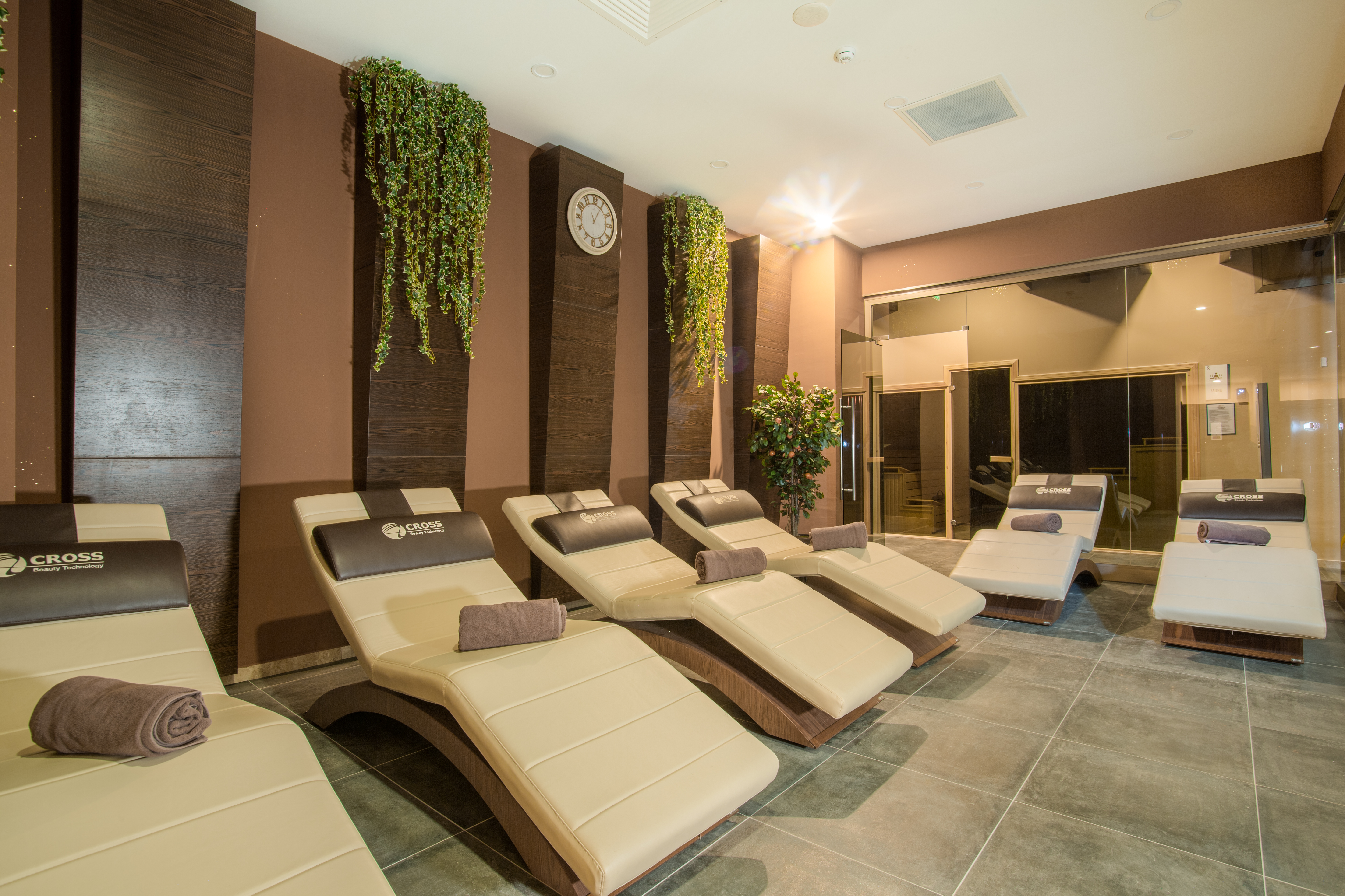 SKY Business Hotel