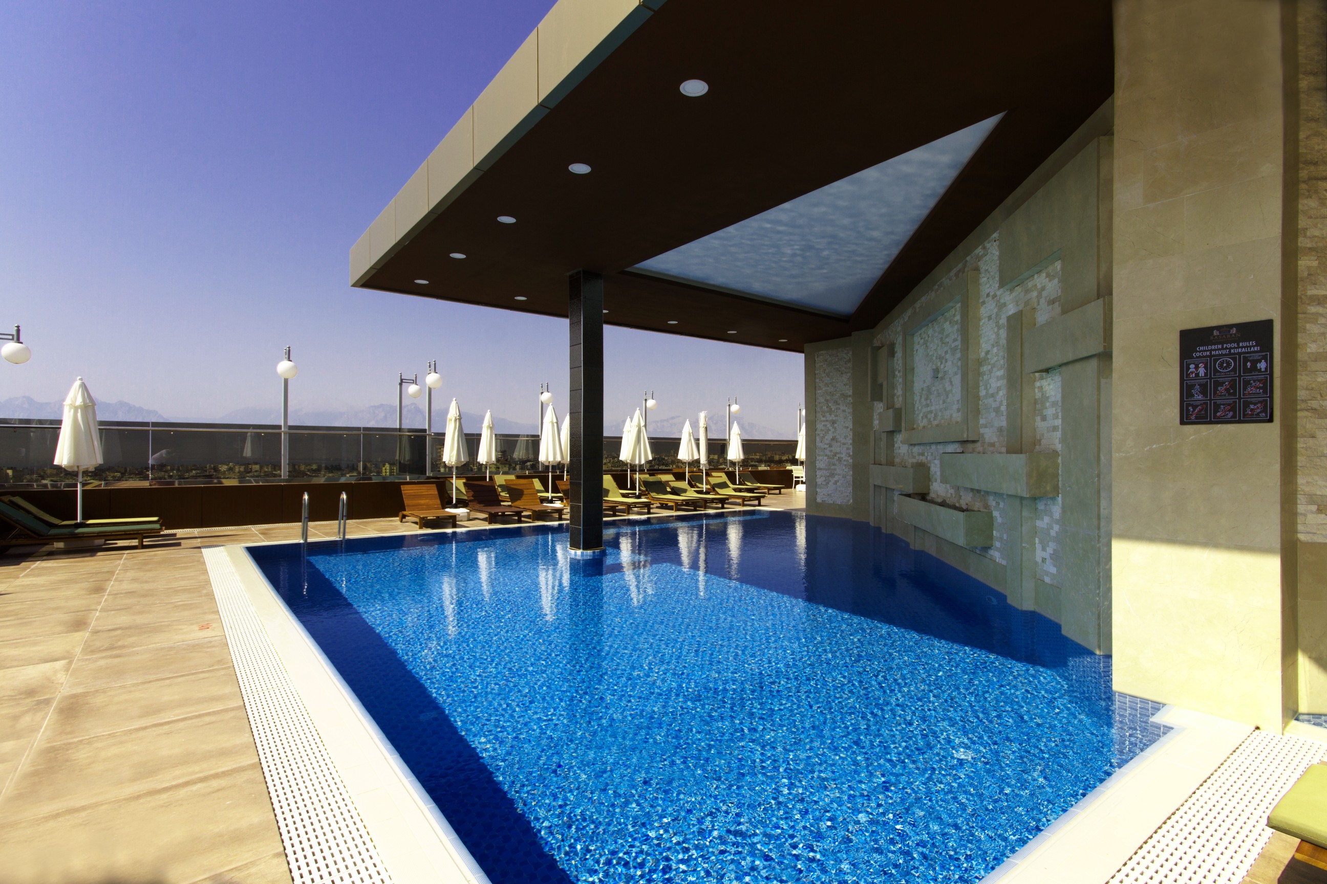 SKY Business Hotel