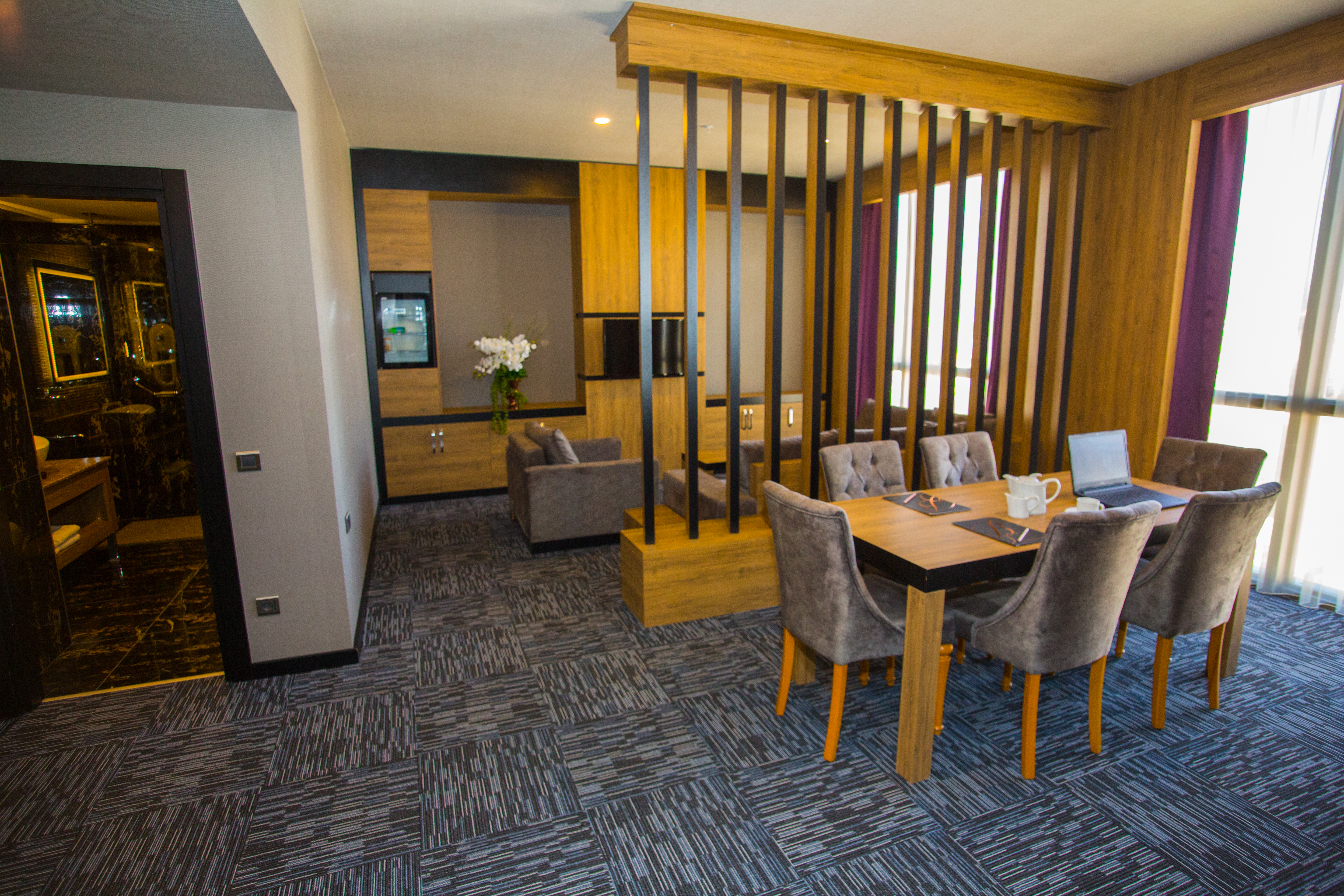SKY Business Hotel