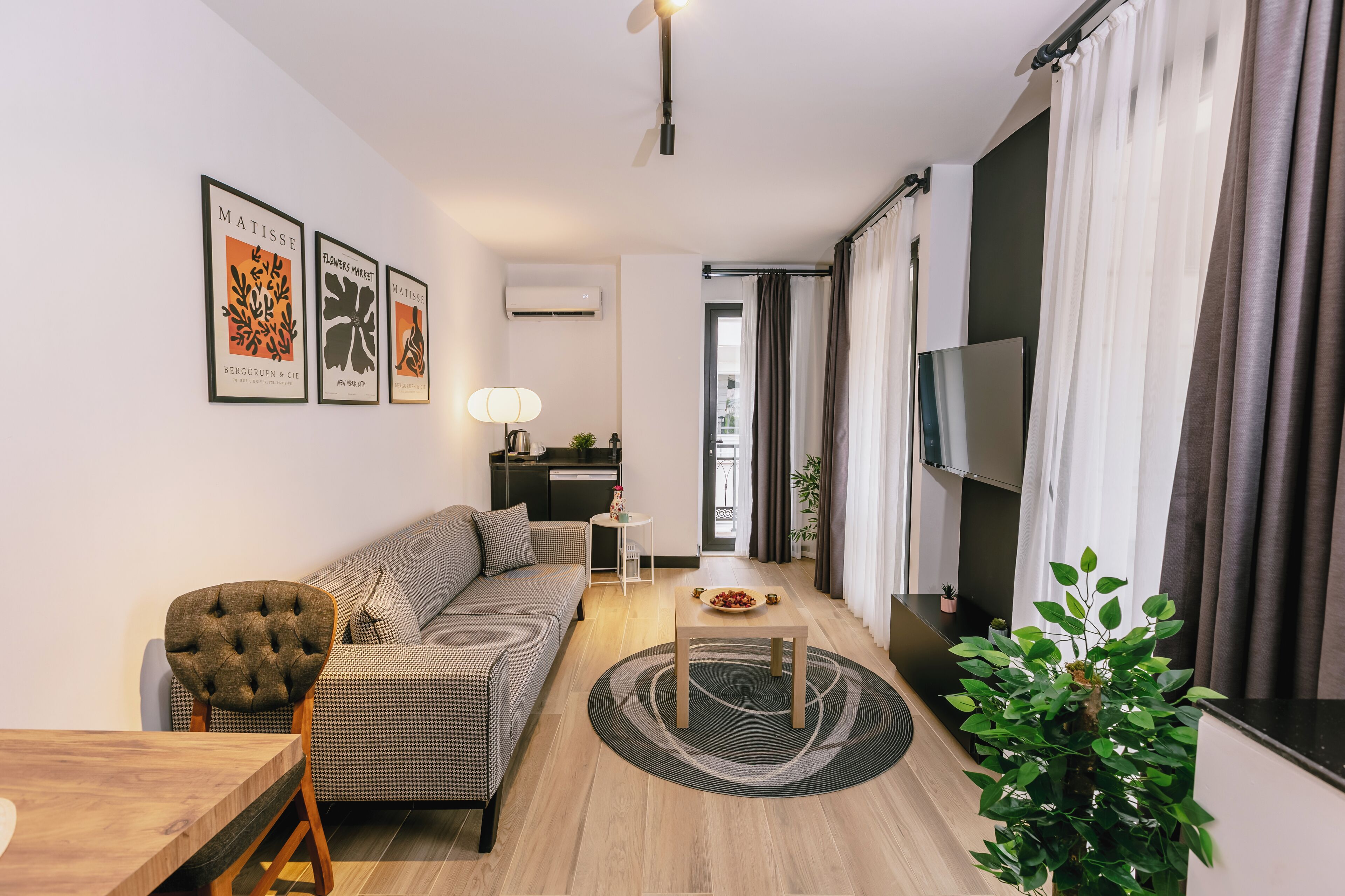 Ella Suites & Hotel