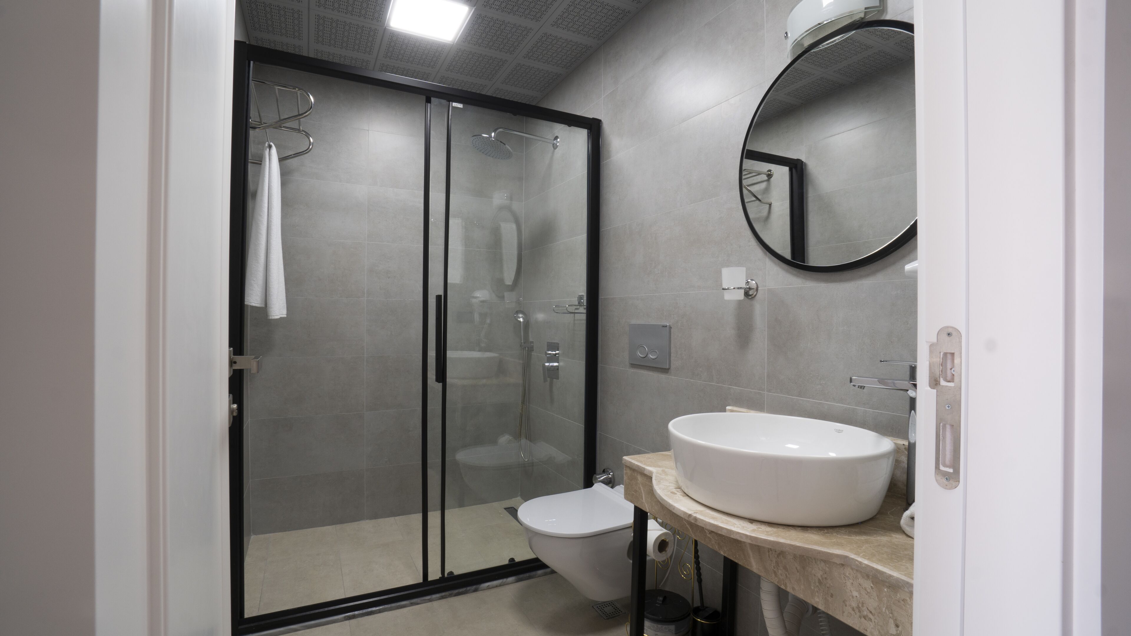 Estera Hotel