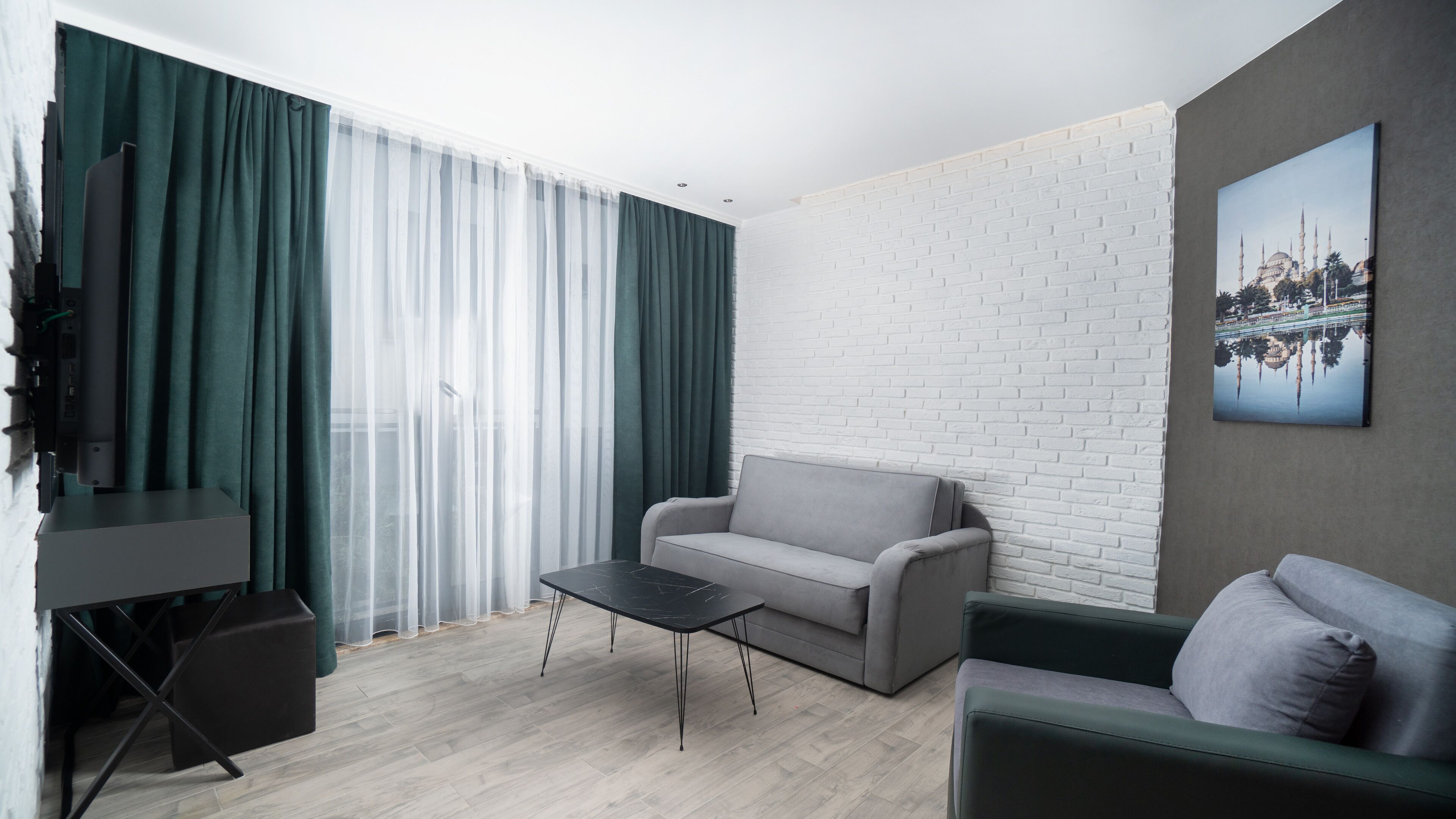 Estera Hotel