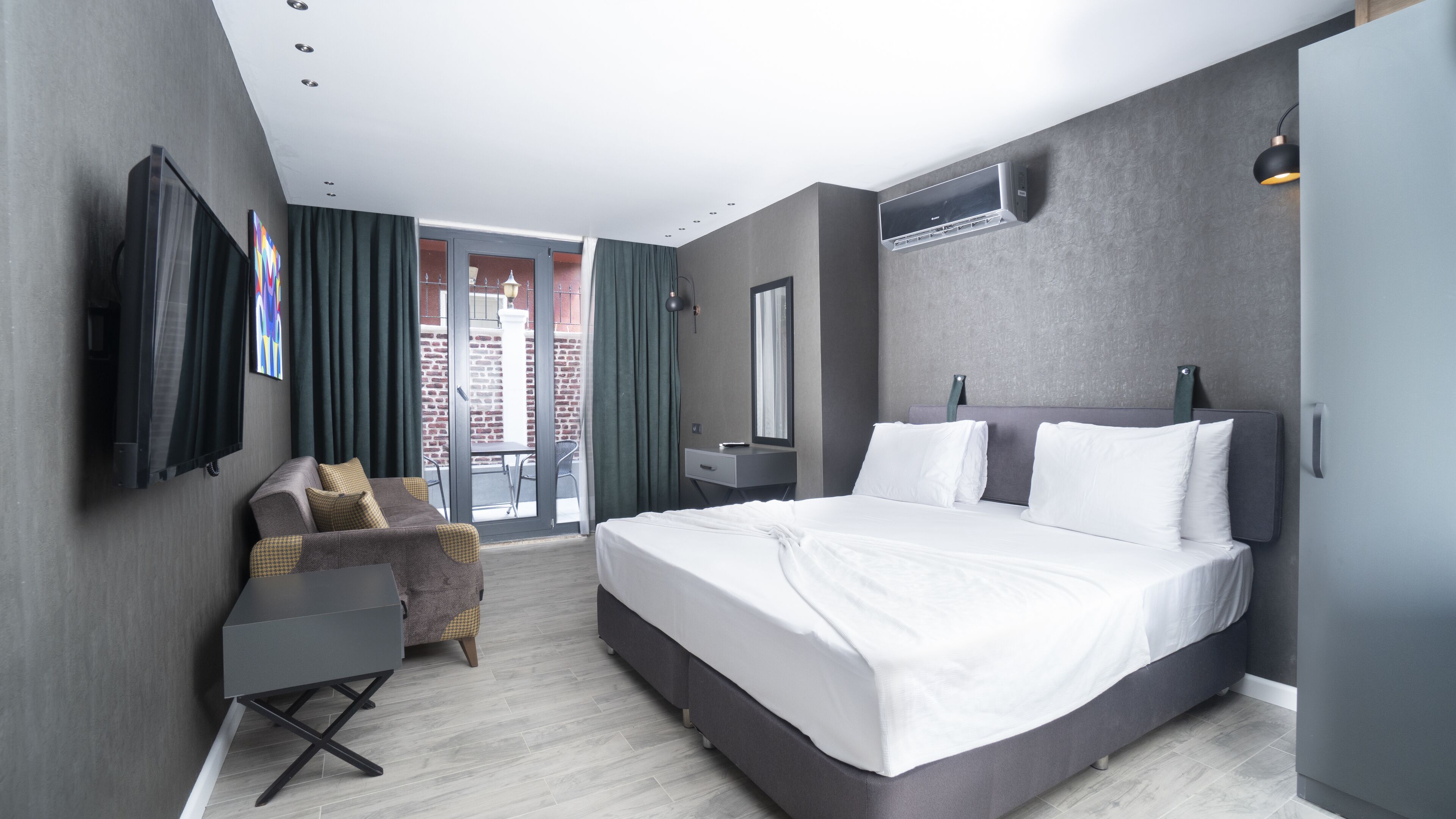 Estera Hotel