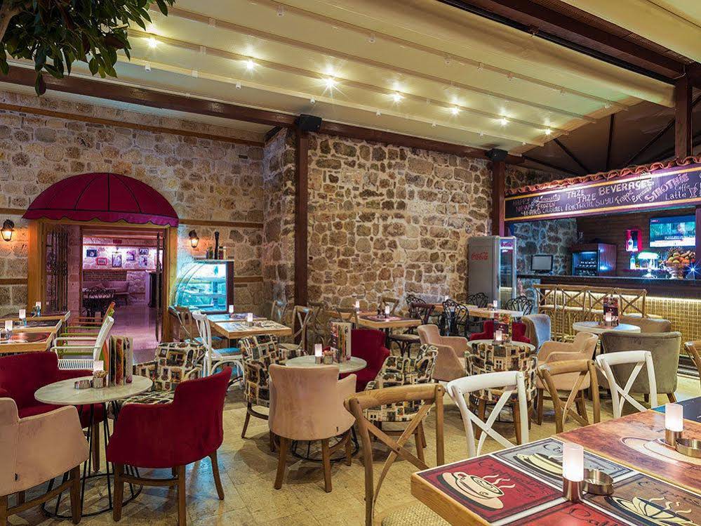 Goodman Hotel & Bistro