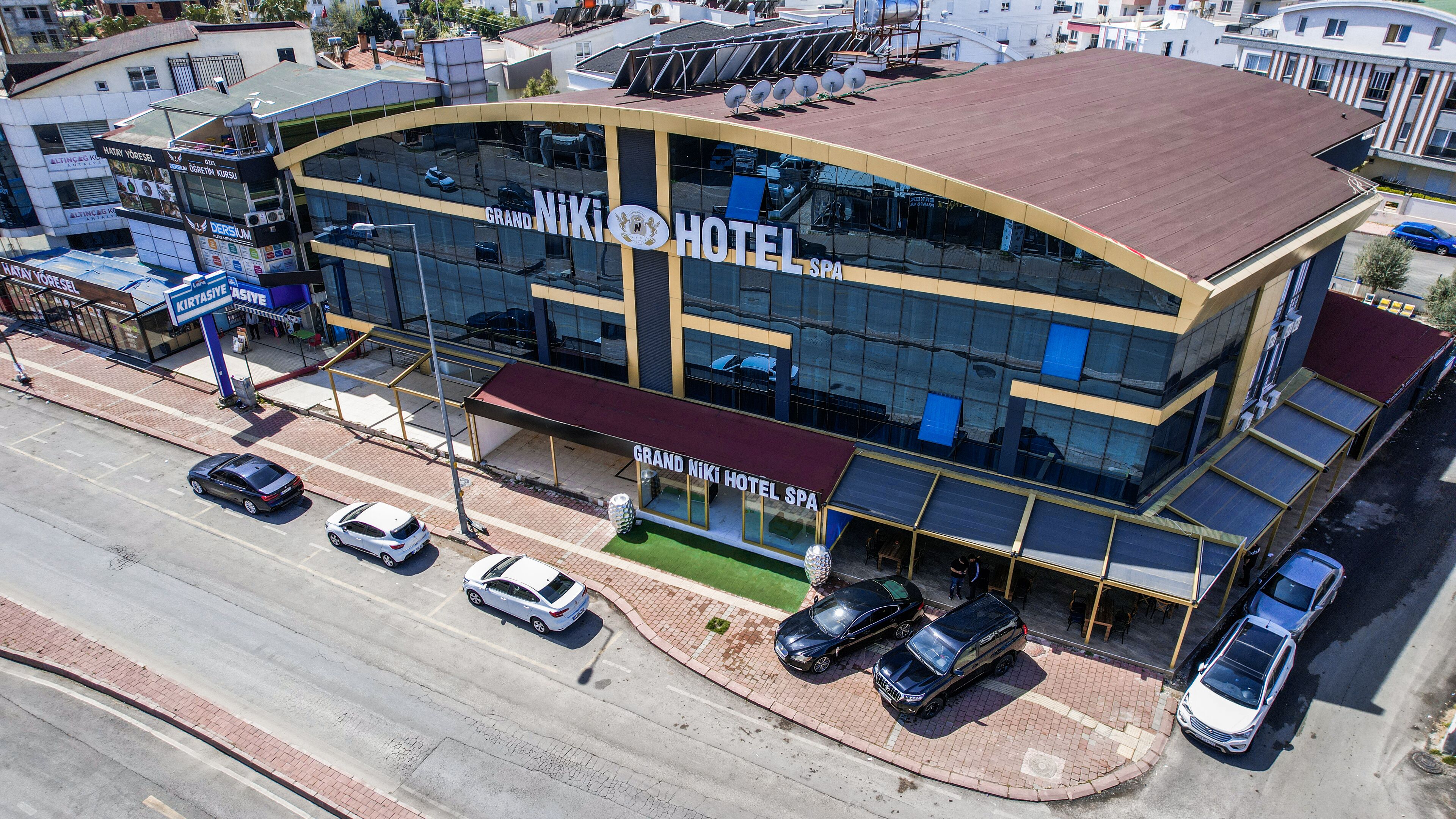Grand Niki Hotel & Spa