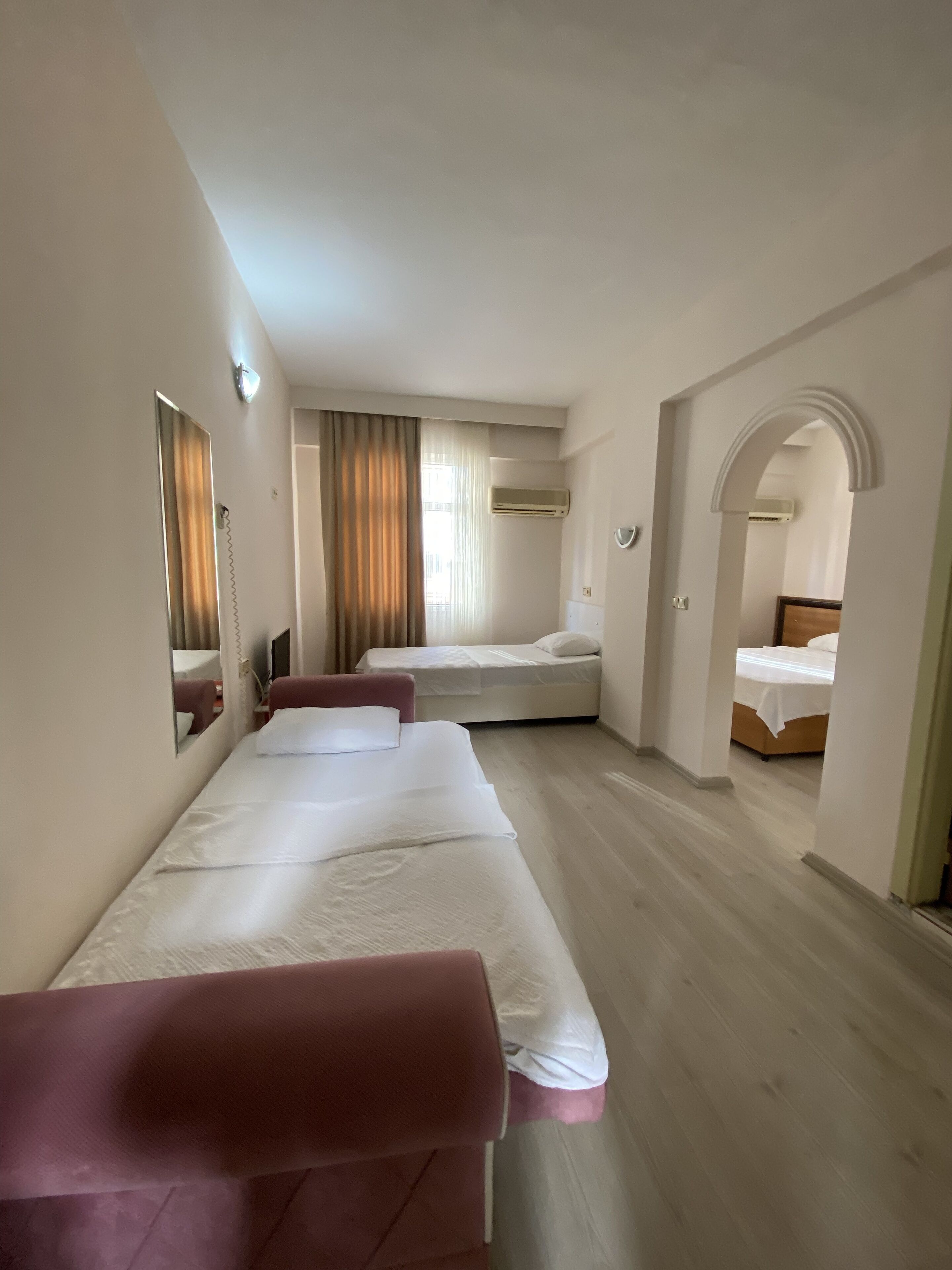 Gunes Hotel
