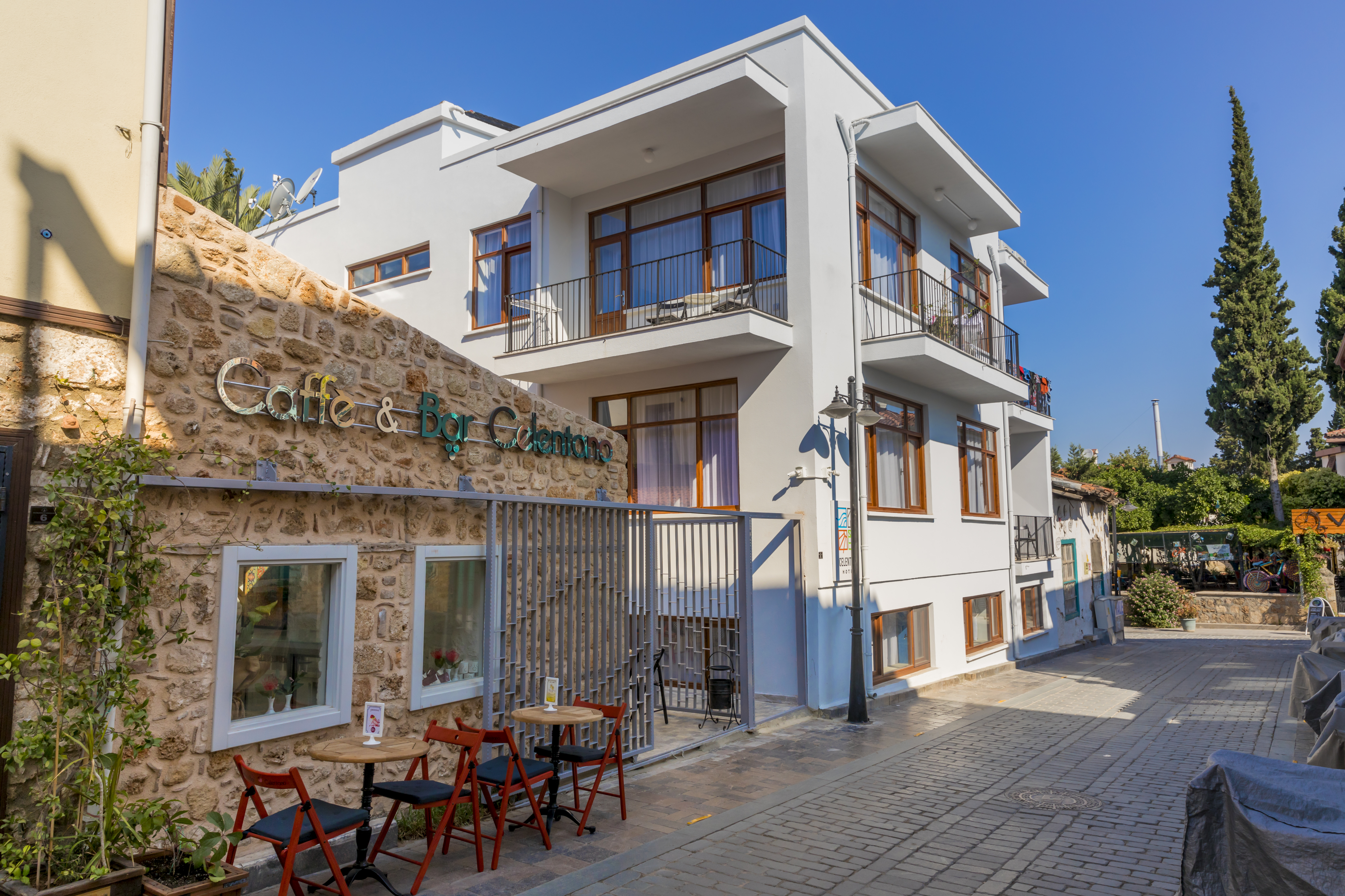 Delight Deluxe Hotel & Spa