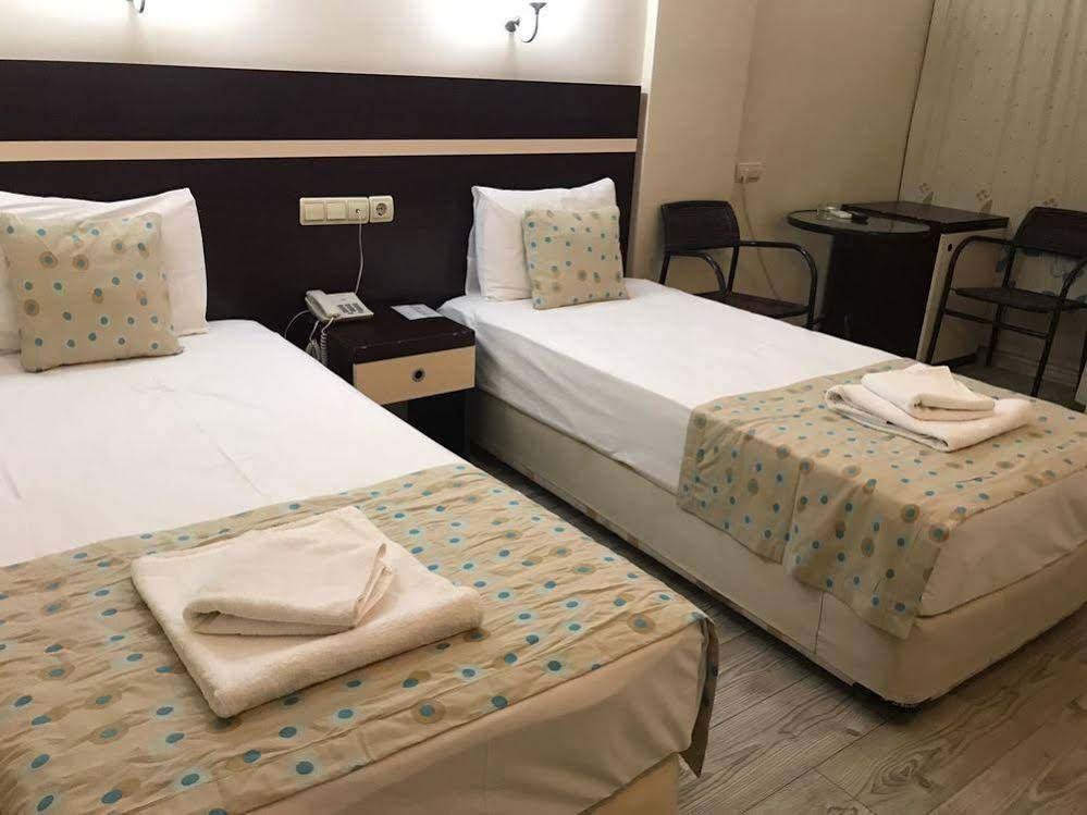 Hotel Luna