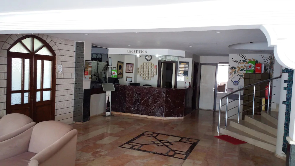 Isinda Hotel