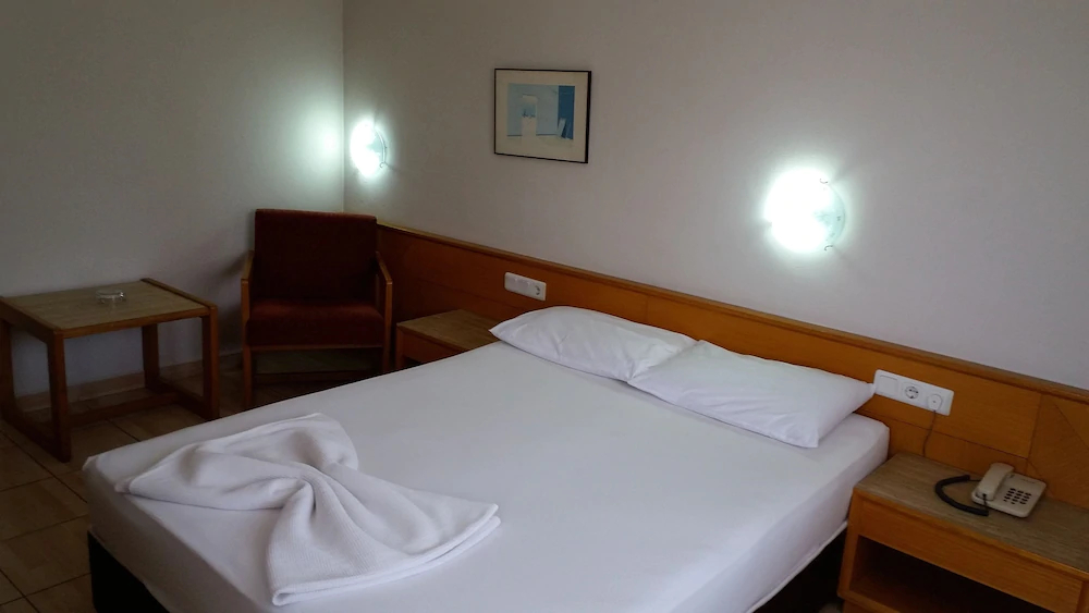 Isinda Hotel