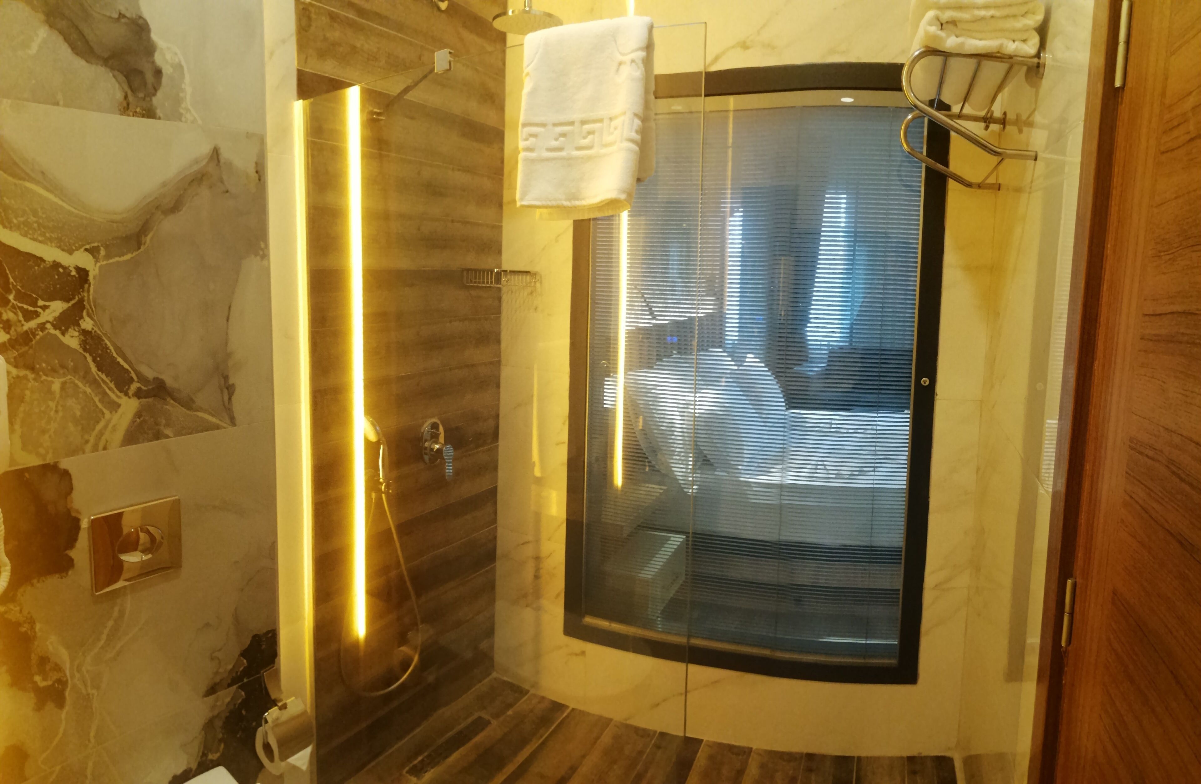 Isnova Hotel