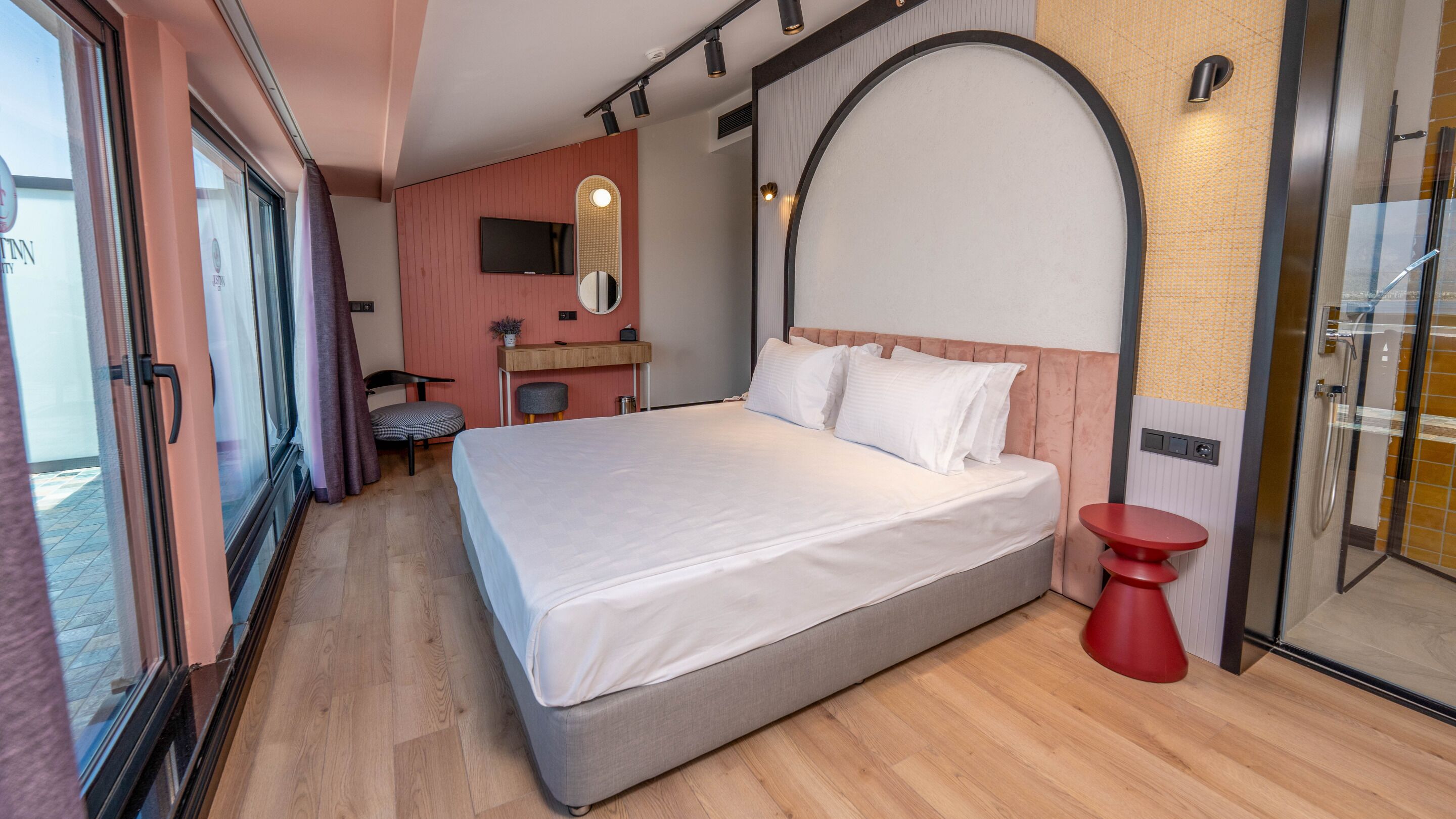 Just Inn City Hotel