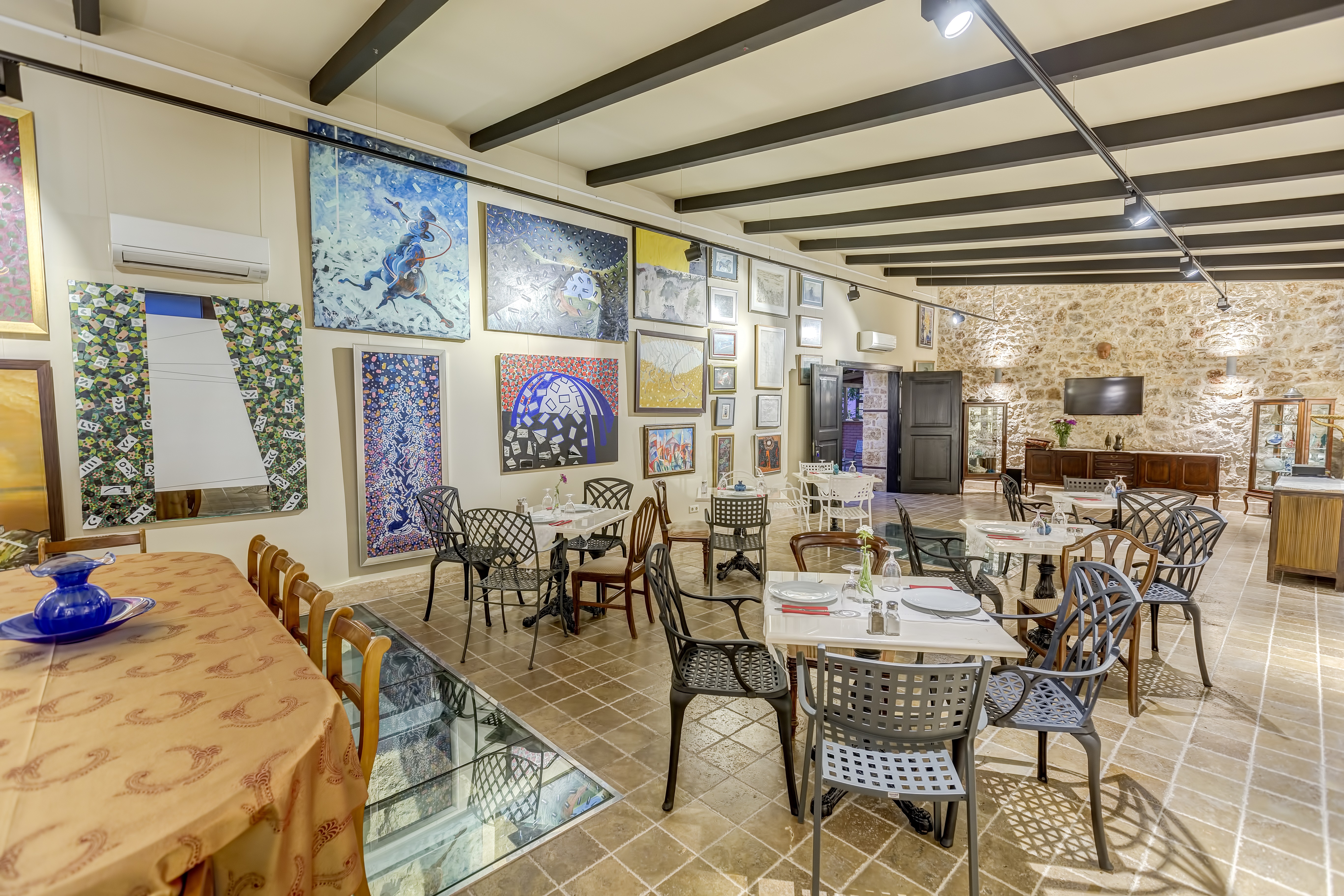 Kauçuk Hotel
