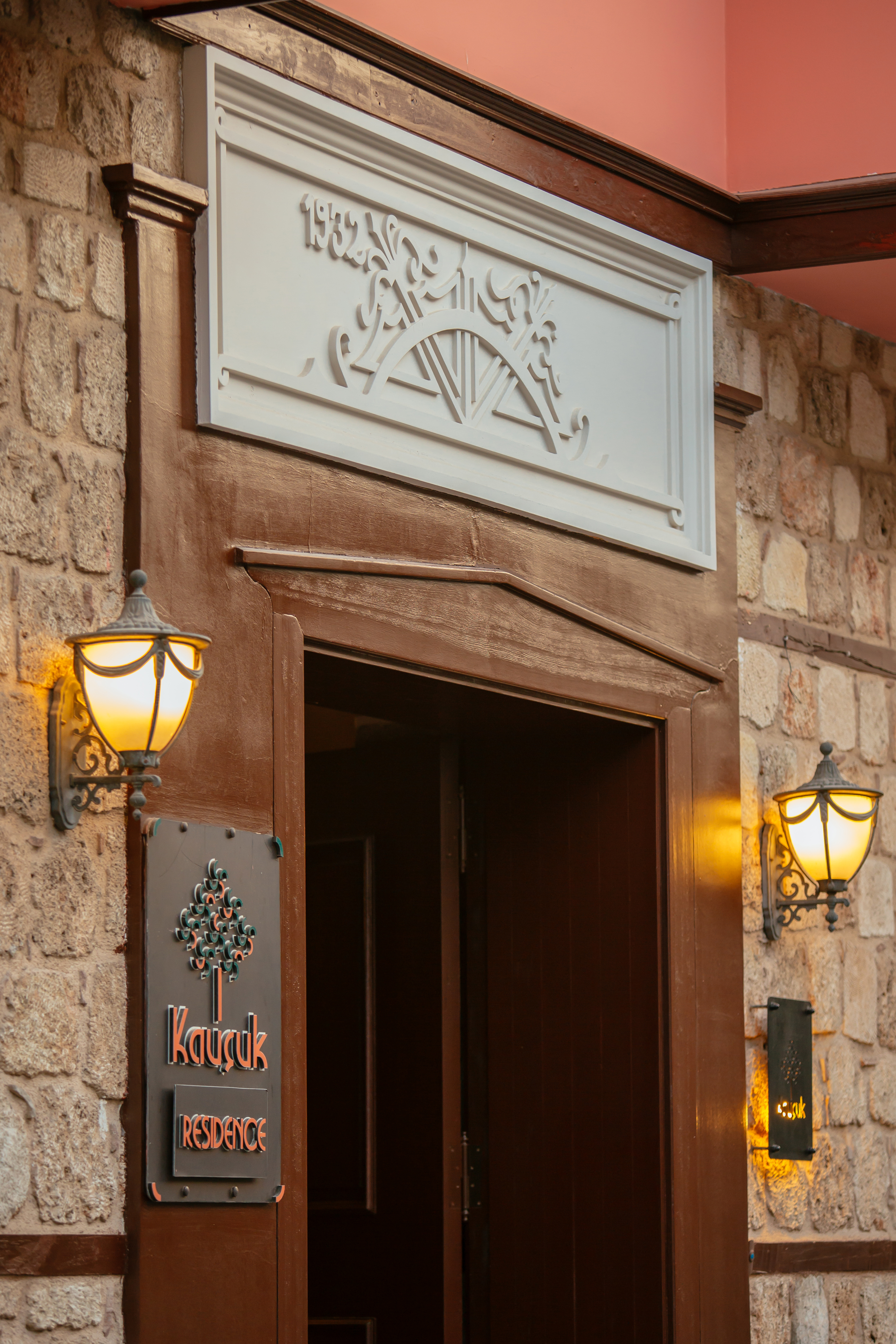 Kauçuk Hotel