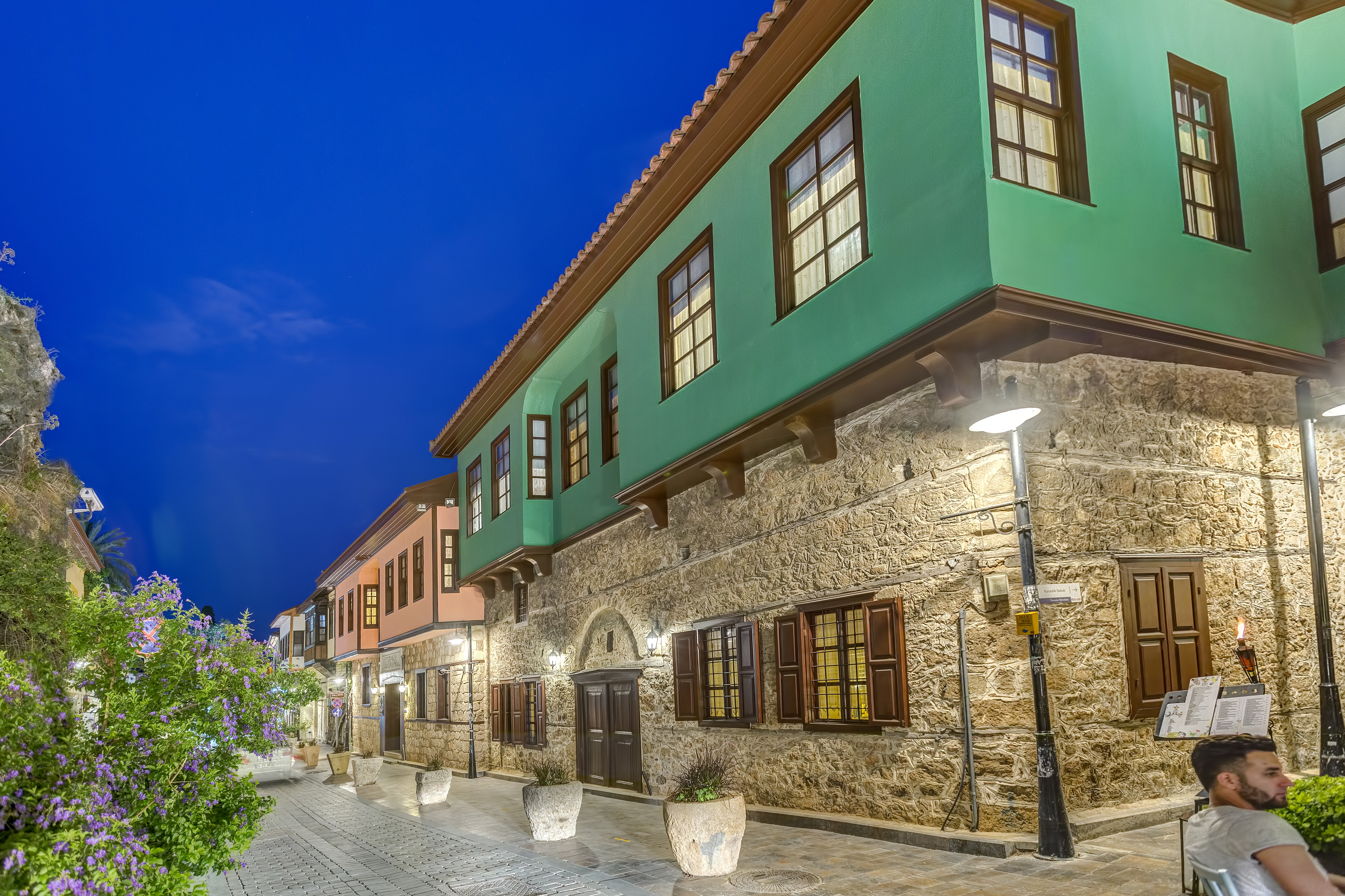 Kauçuk Hotel