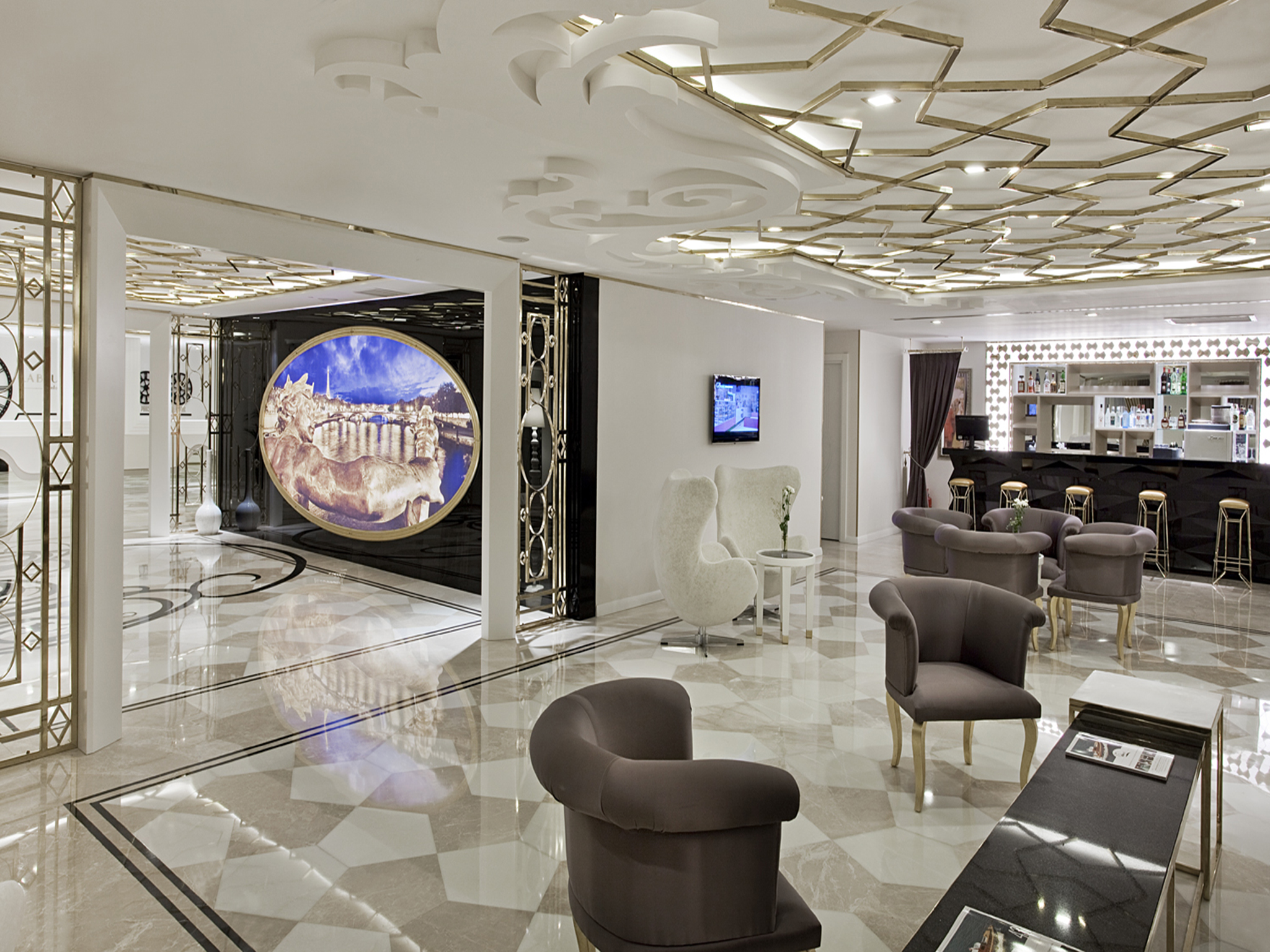 La Boutique Hotel & Suites