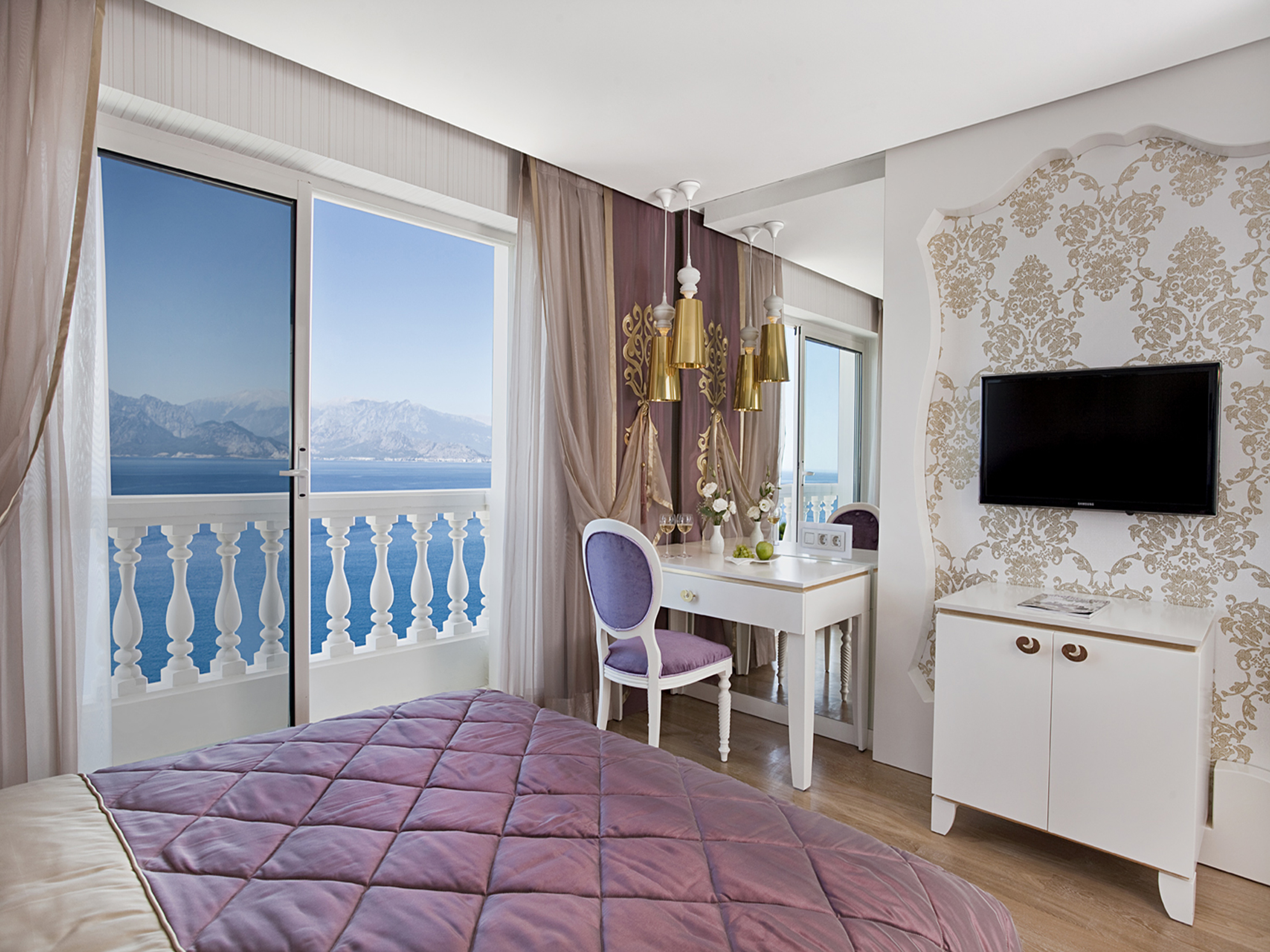 La Boutique Hotel & Suites