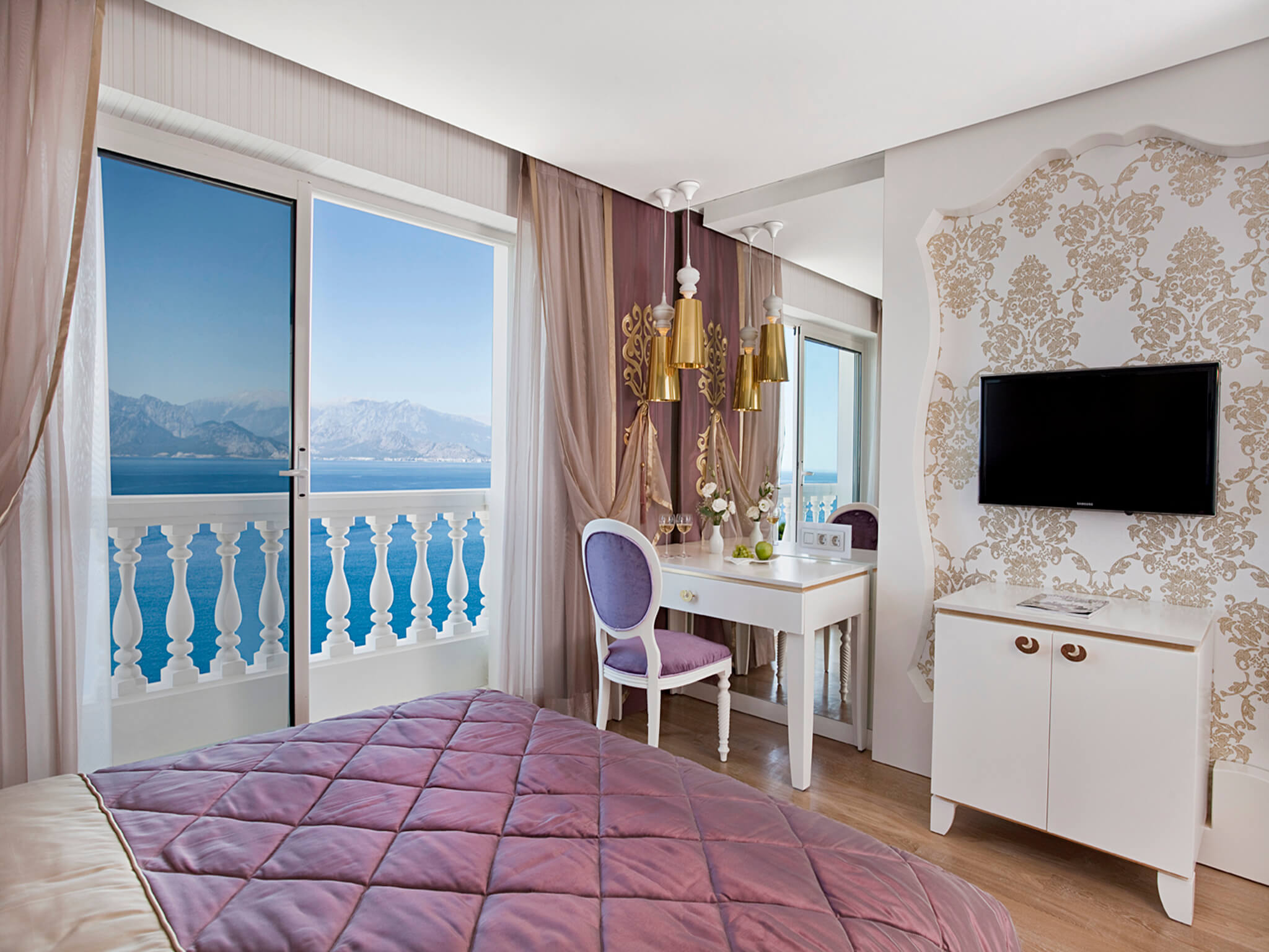 La Boutique Hotel & Suites