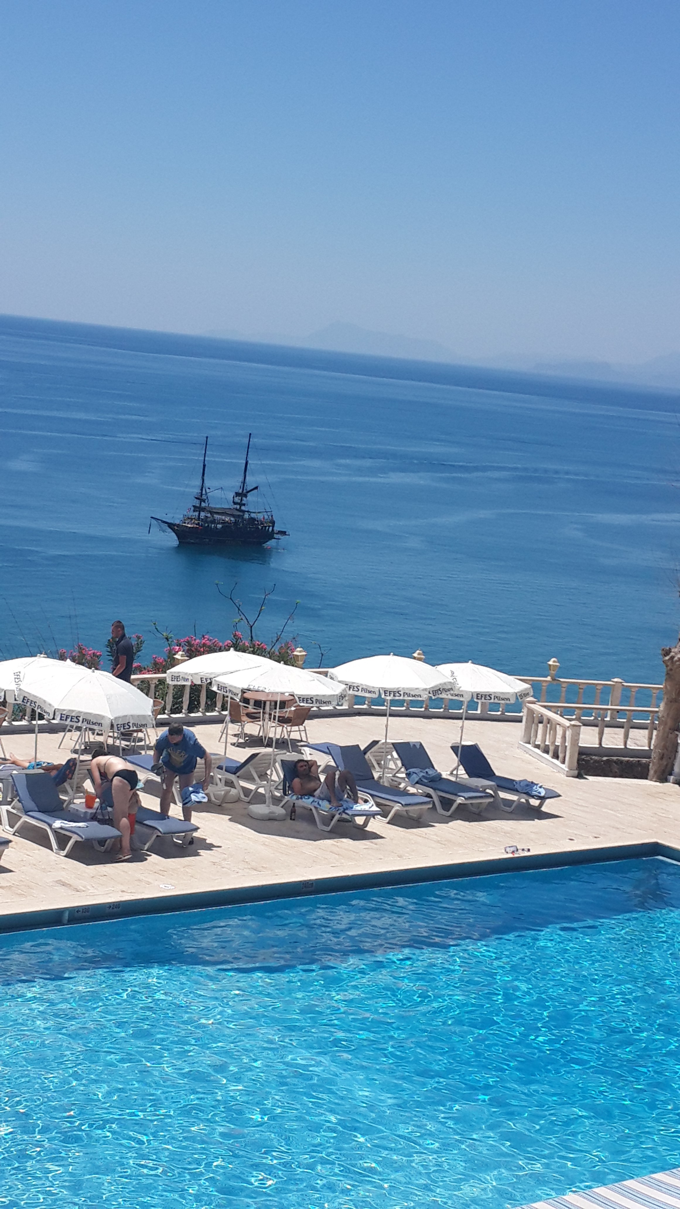 Lara Hotel