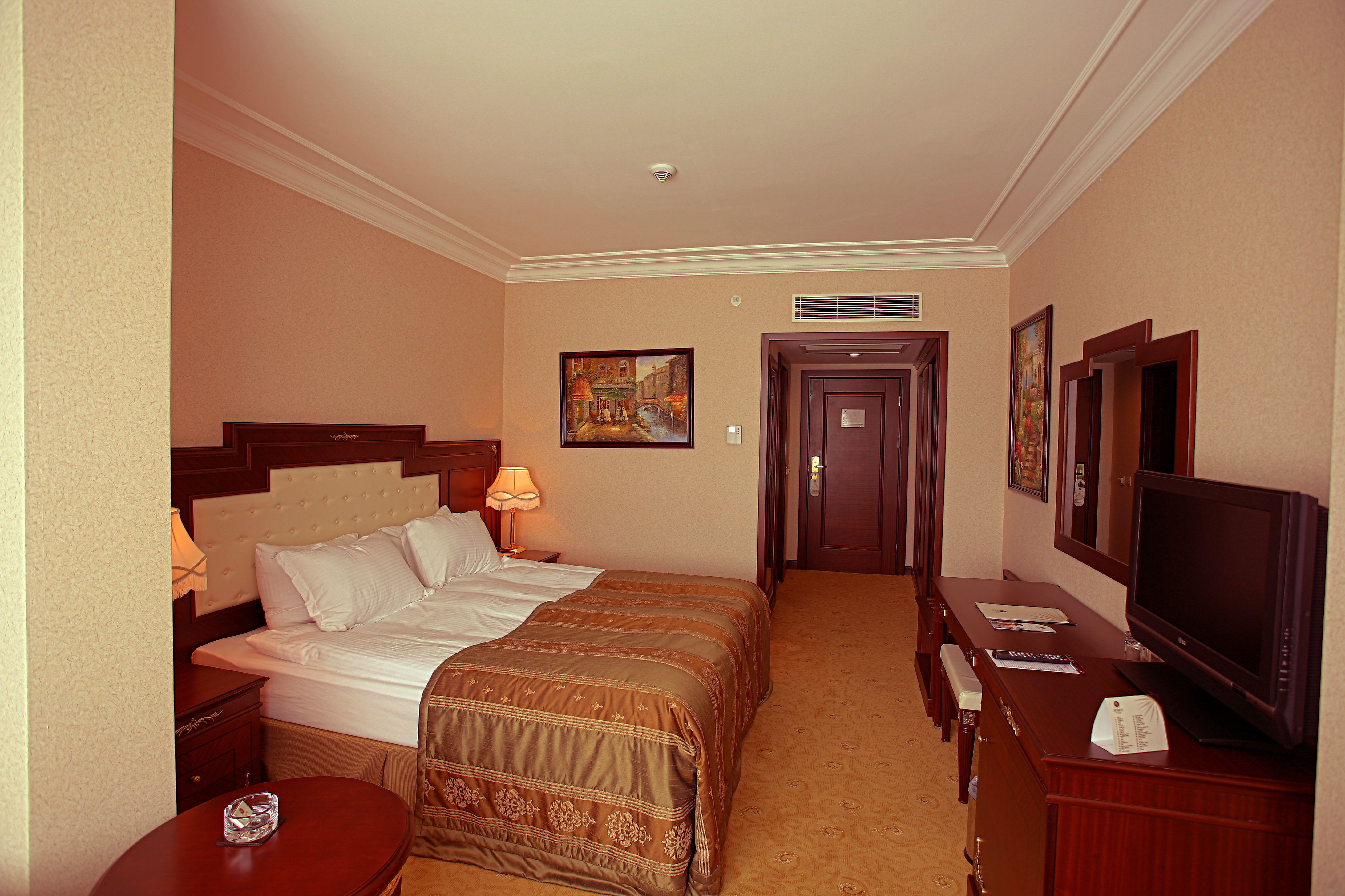 Latanya Palm Hotel