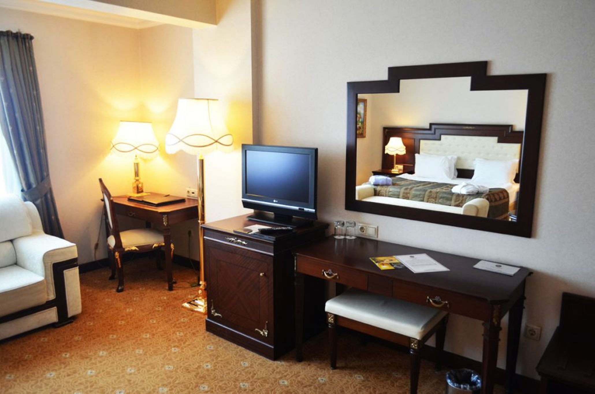 Latanya Palm Hotel