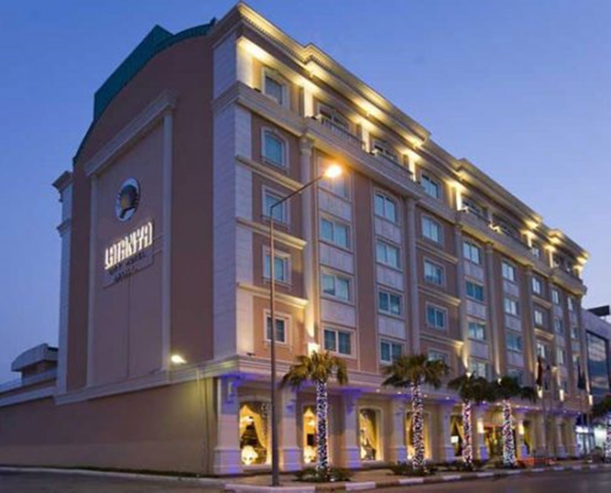 Latanya Palm Hotel