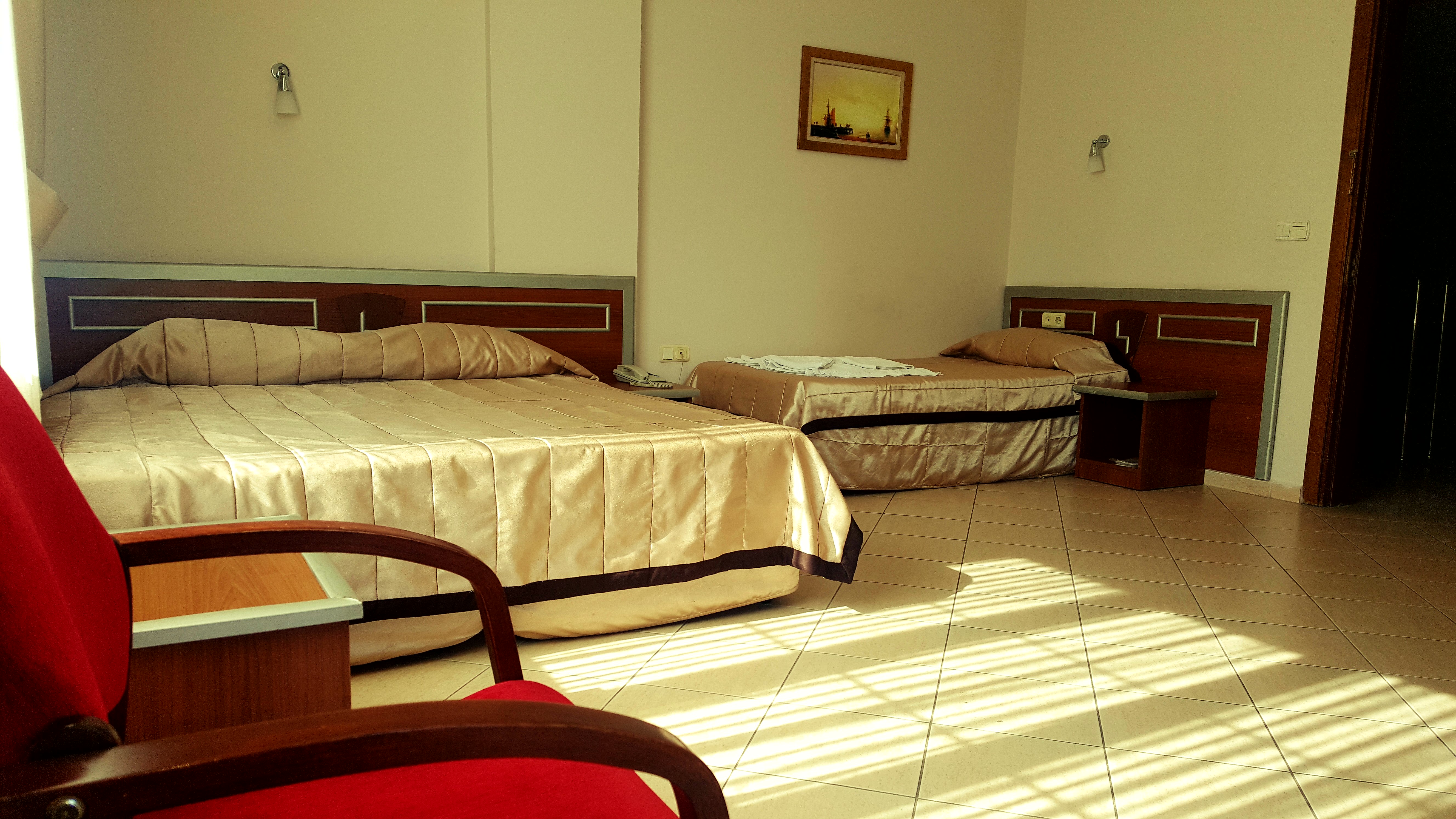 Lemon Hotel