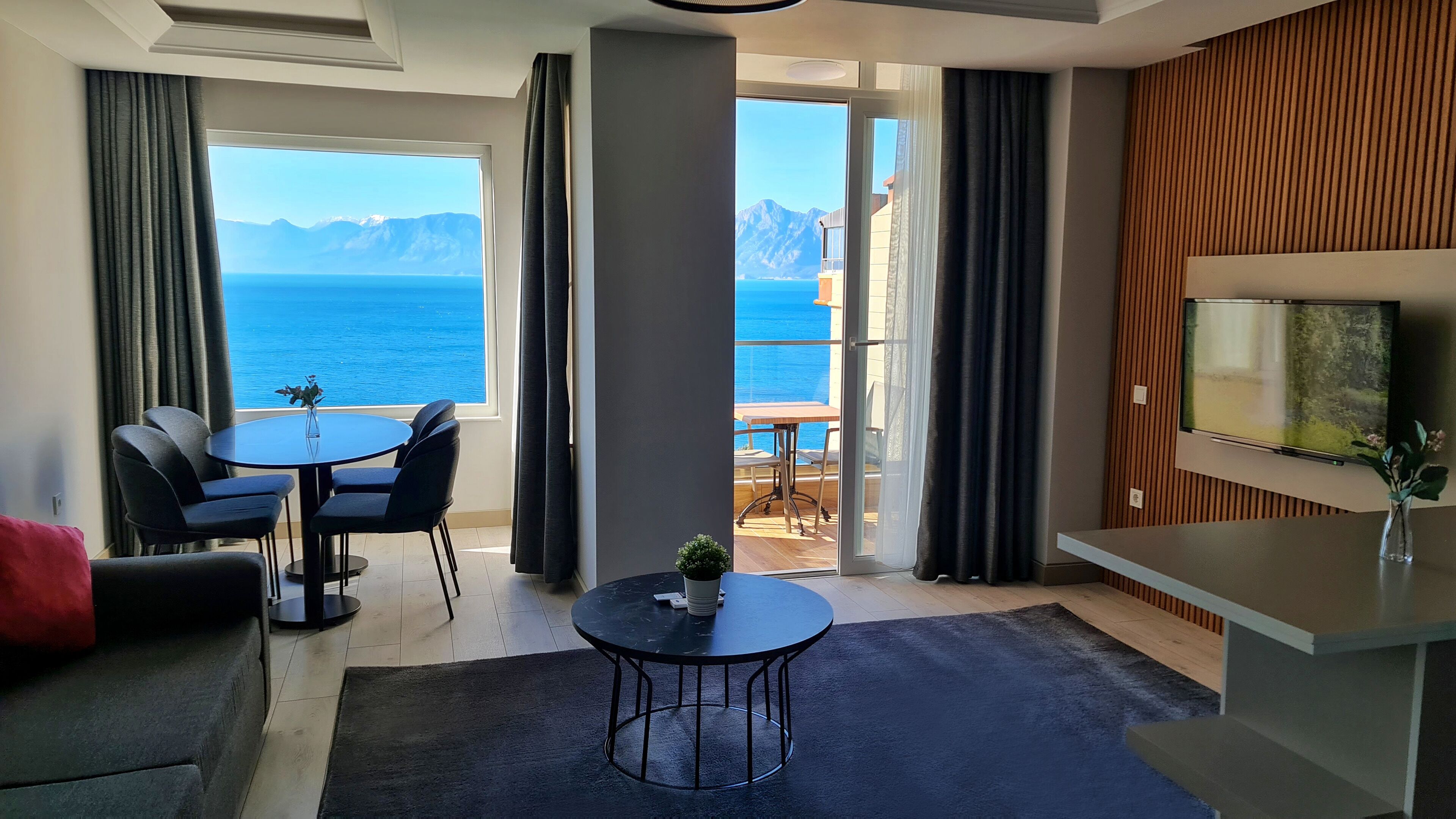 Let'stay Panorama Suites