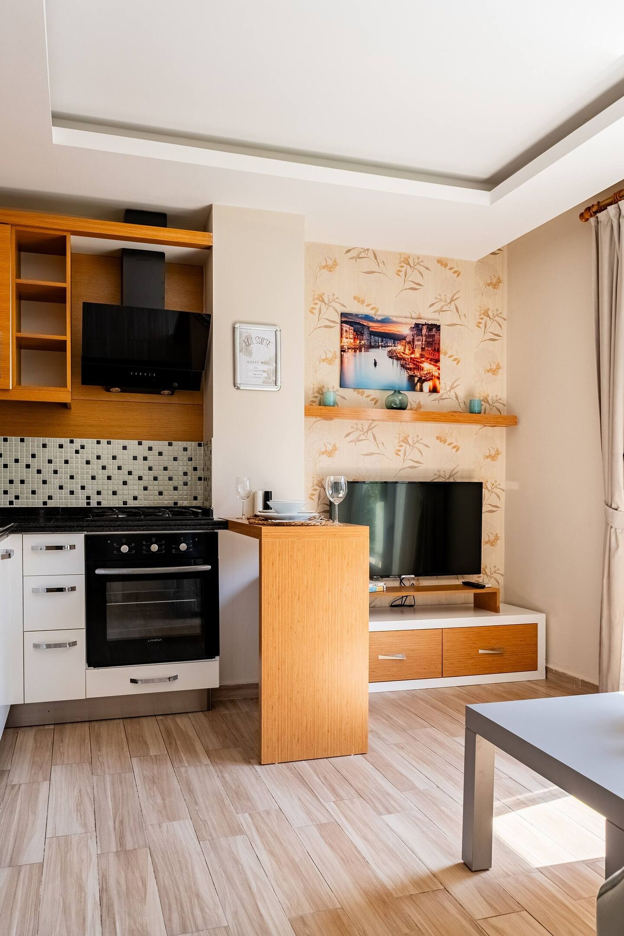 Loi Suite
