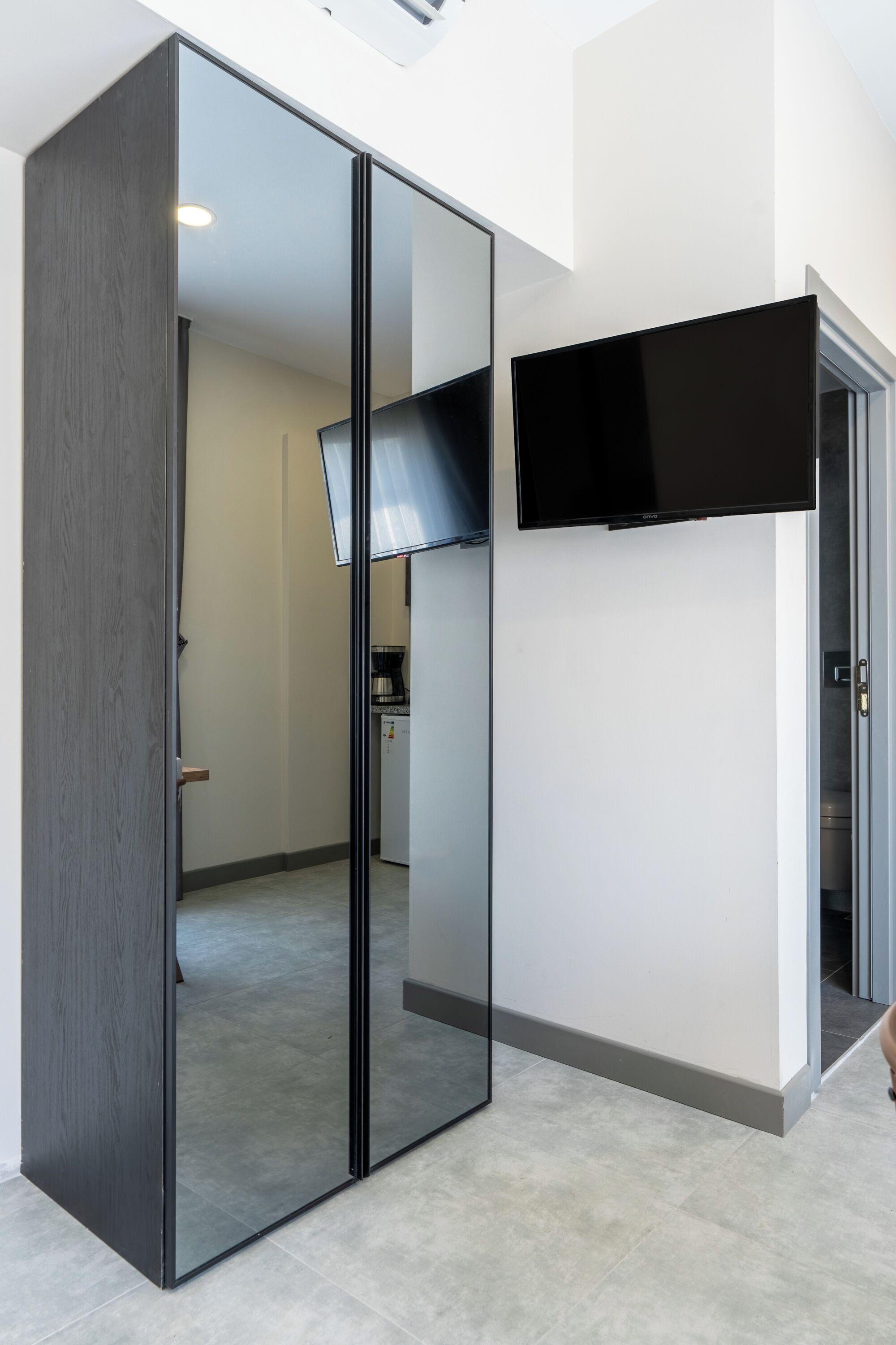 Loi Suite