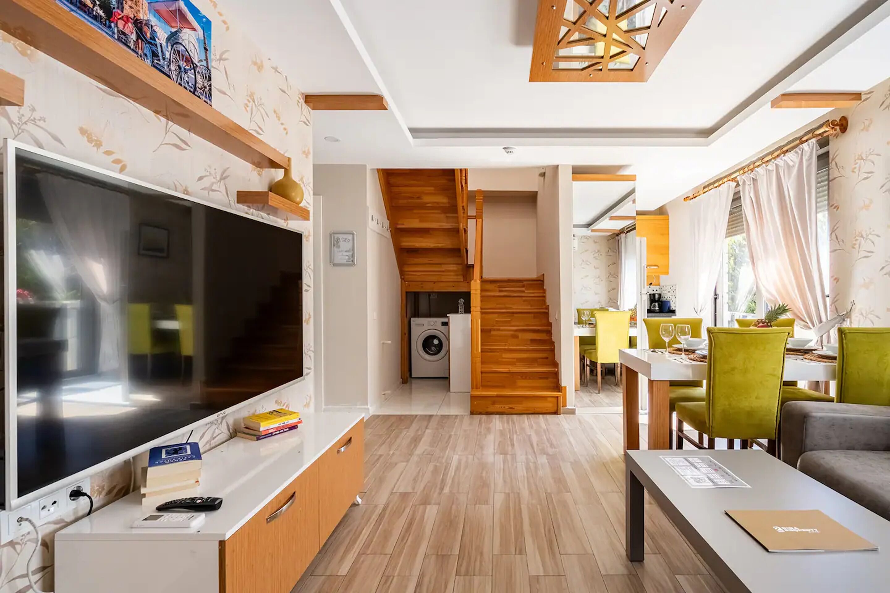 Loi Suite