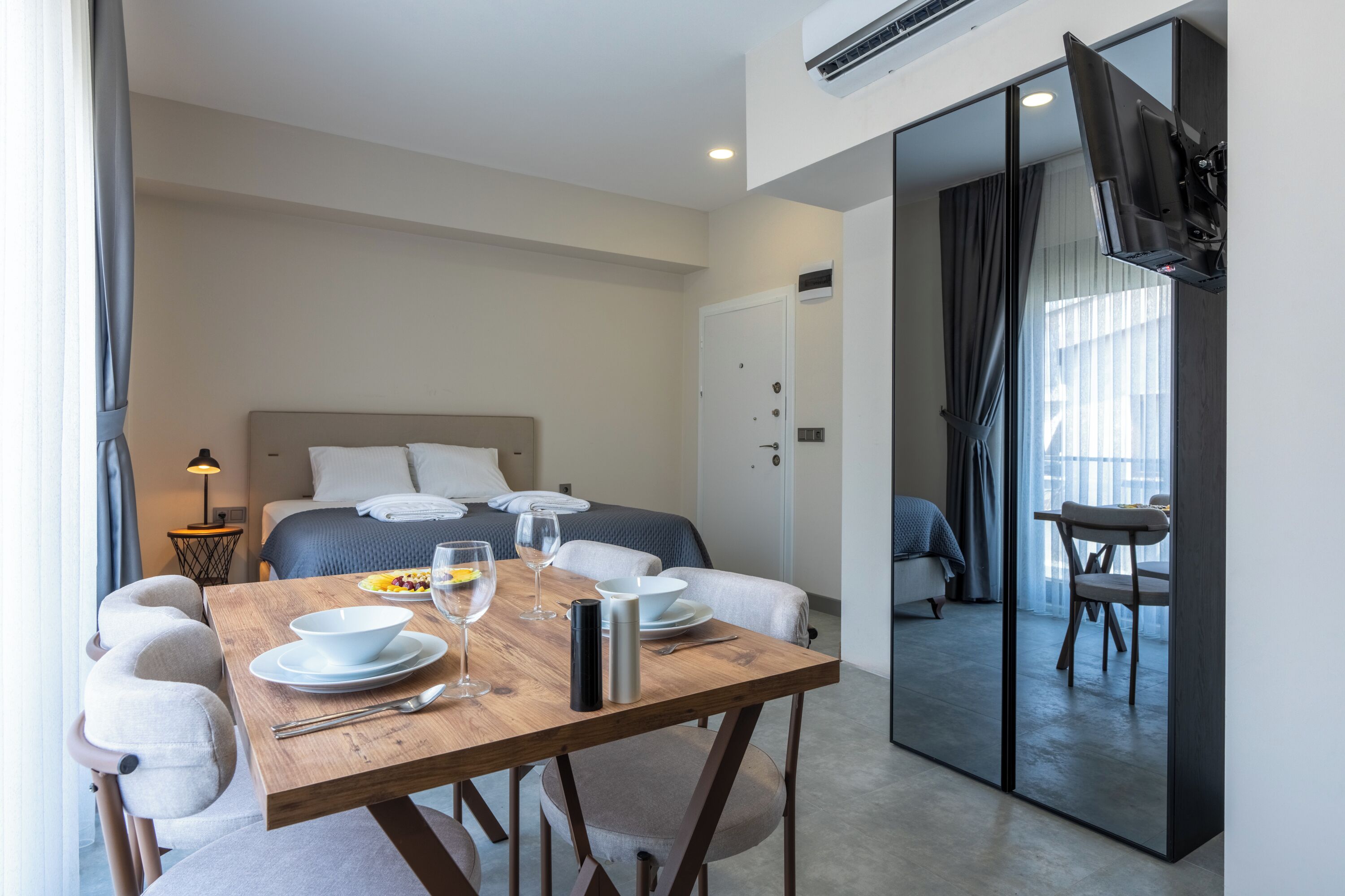 Loi Suite